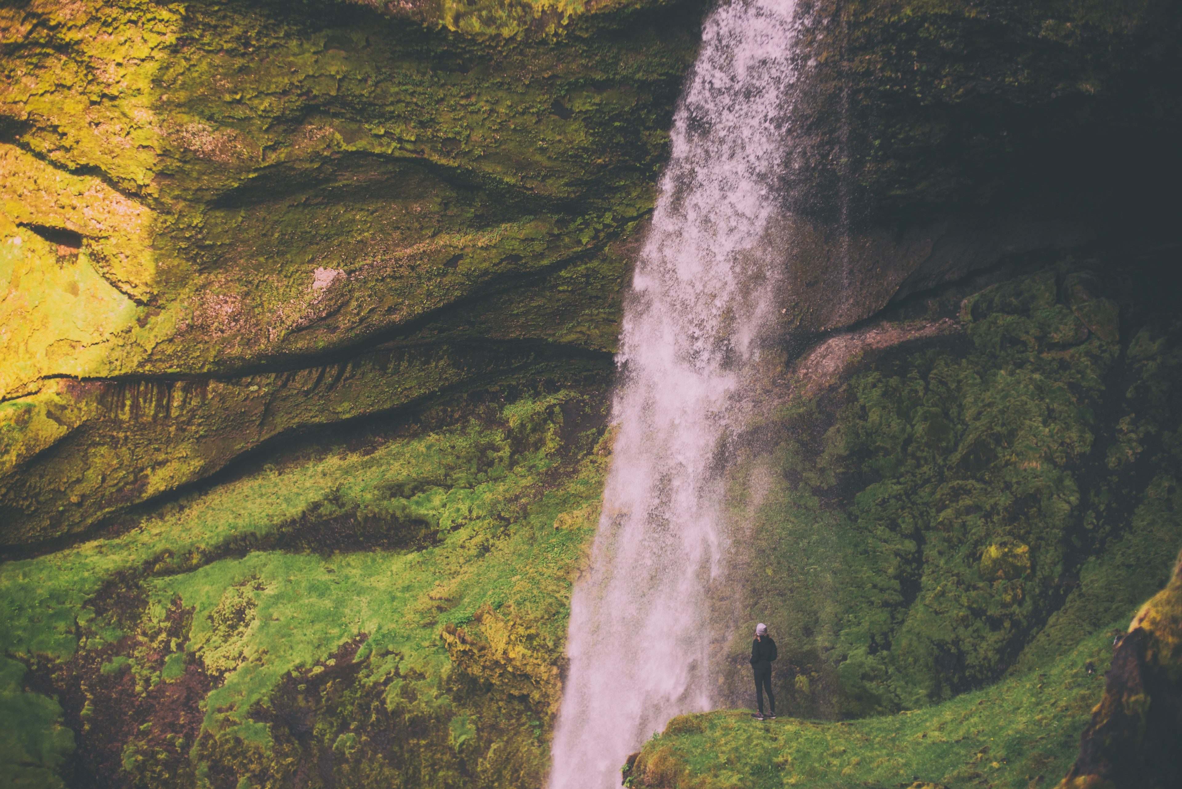 under the shower 4k, HD Wallpaper