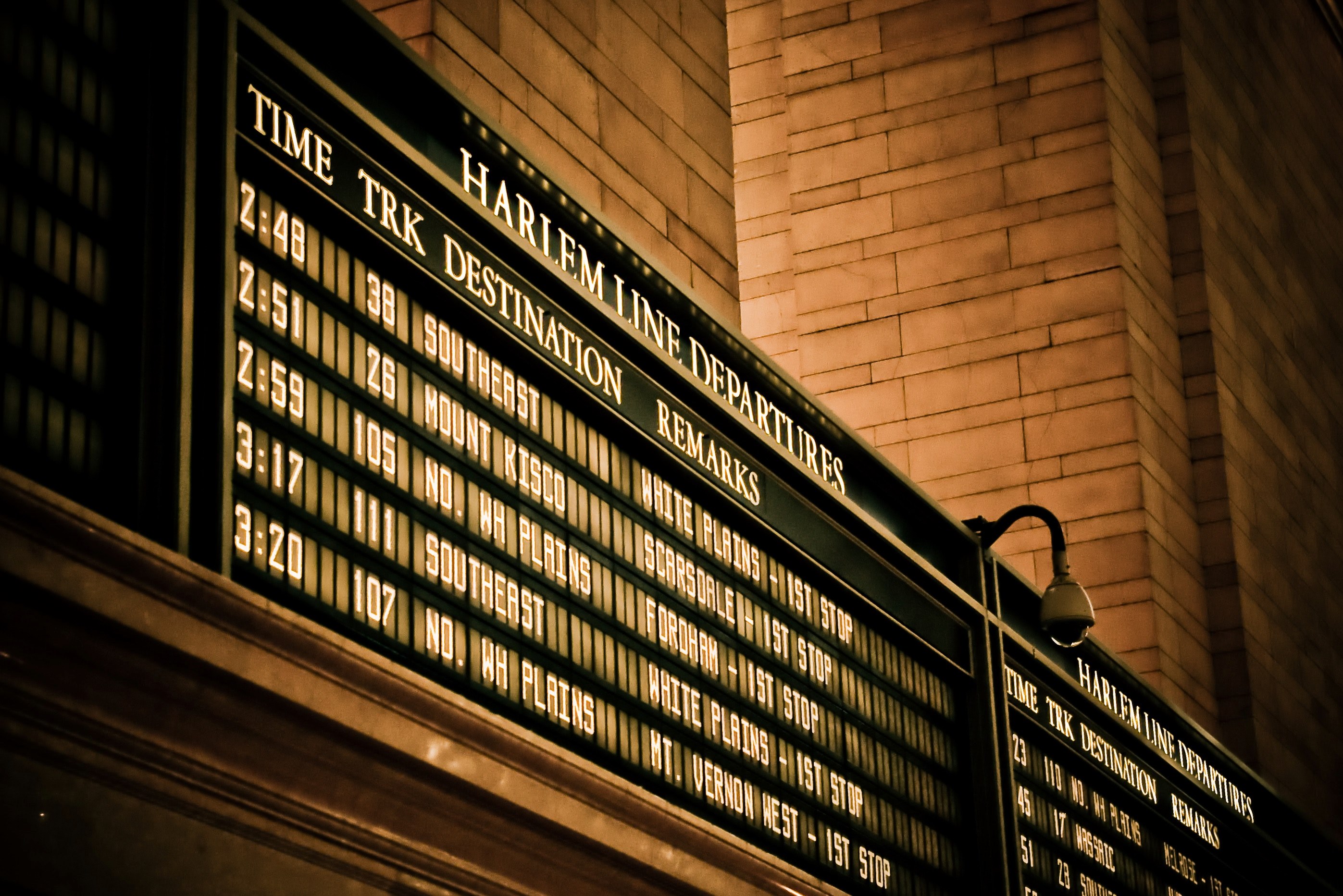 panel wall harlem and train 4k, HD Wallpaper