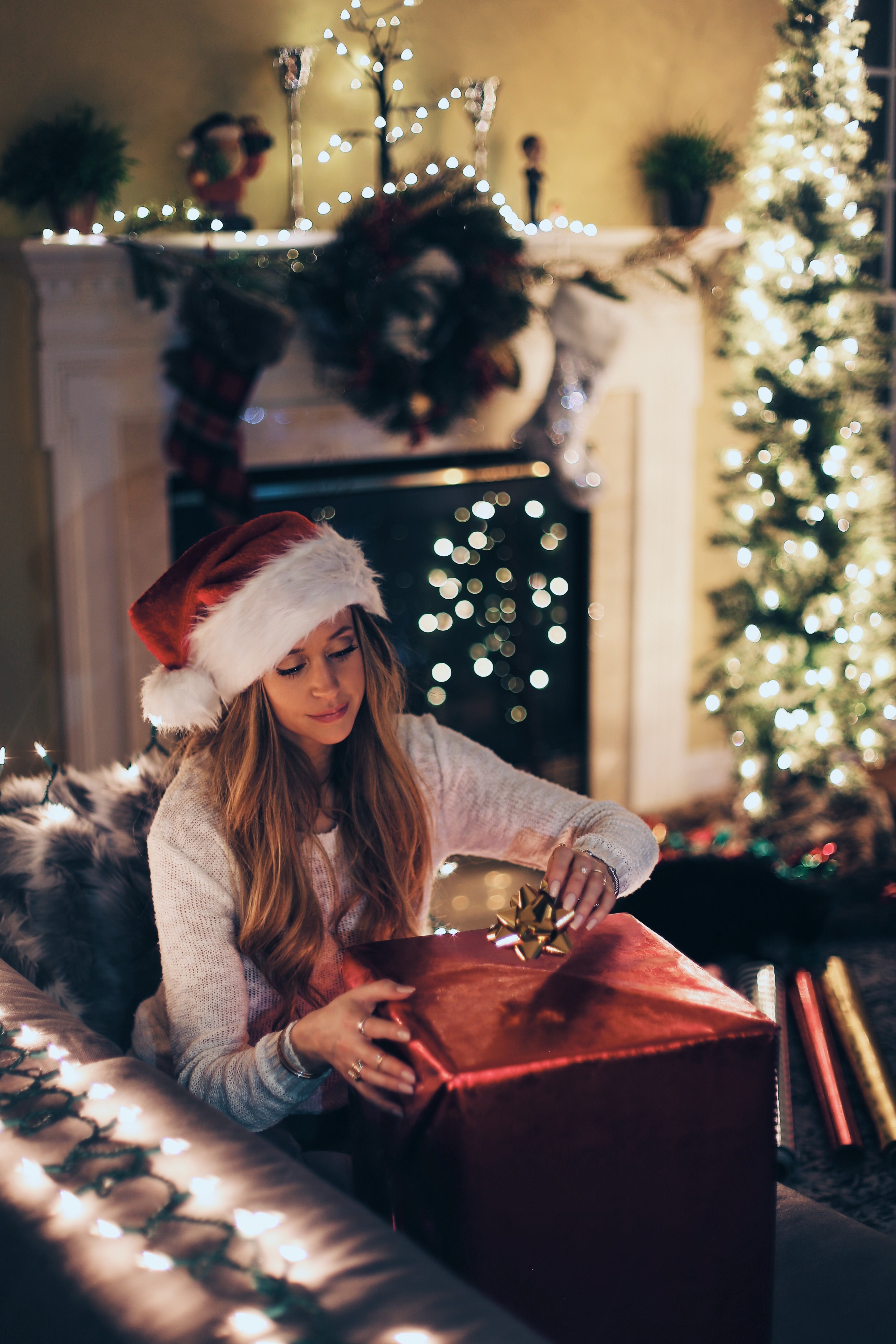gift christma present and holiday hd, 4k, Phone HD Wallpaper
