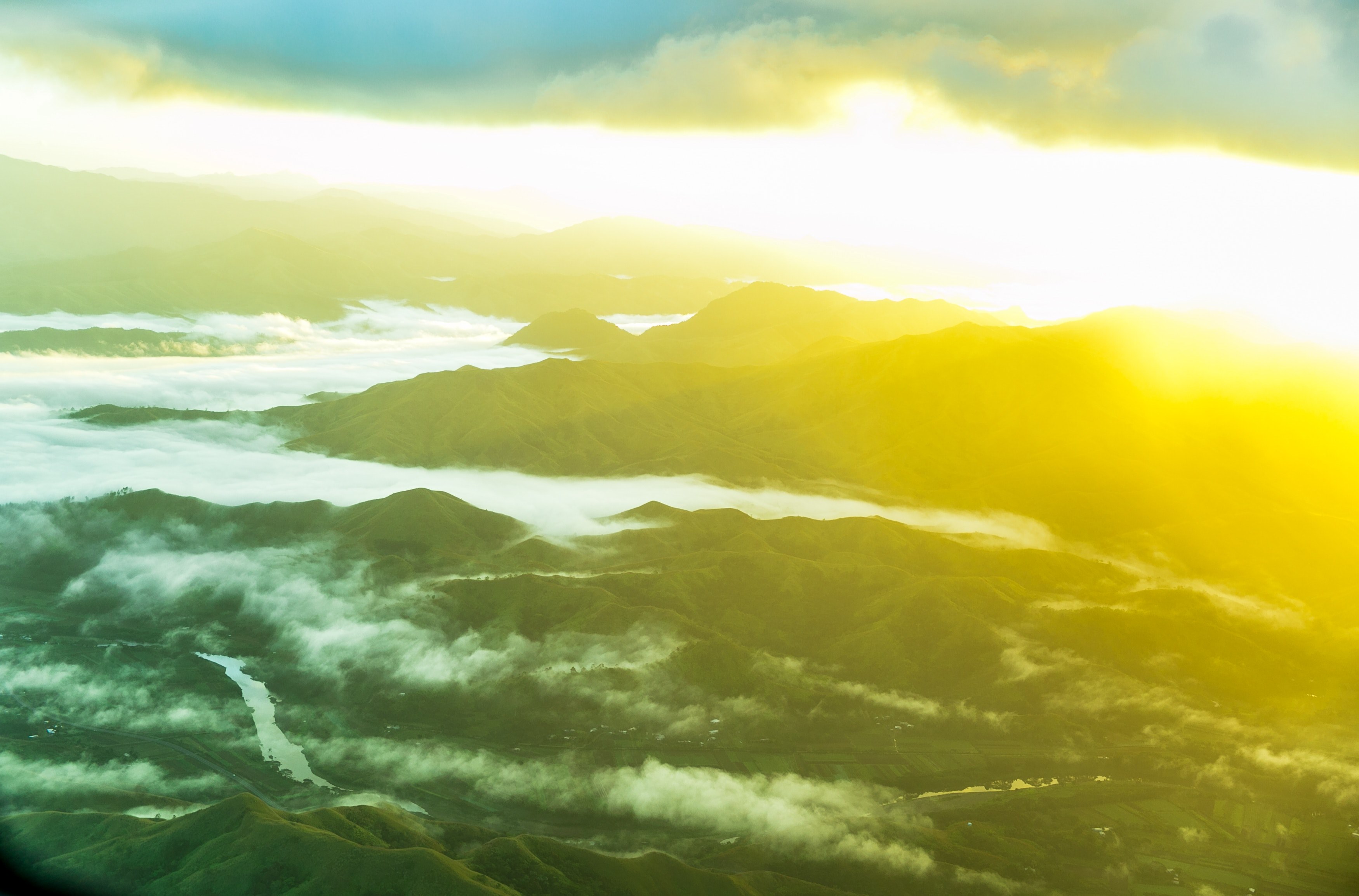 colorful sun rises over foggy mountainscape in suva fiji, sunrises in suva fiji 4k, HD Wallpaper
