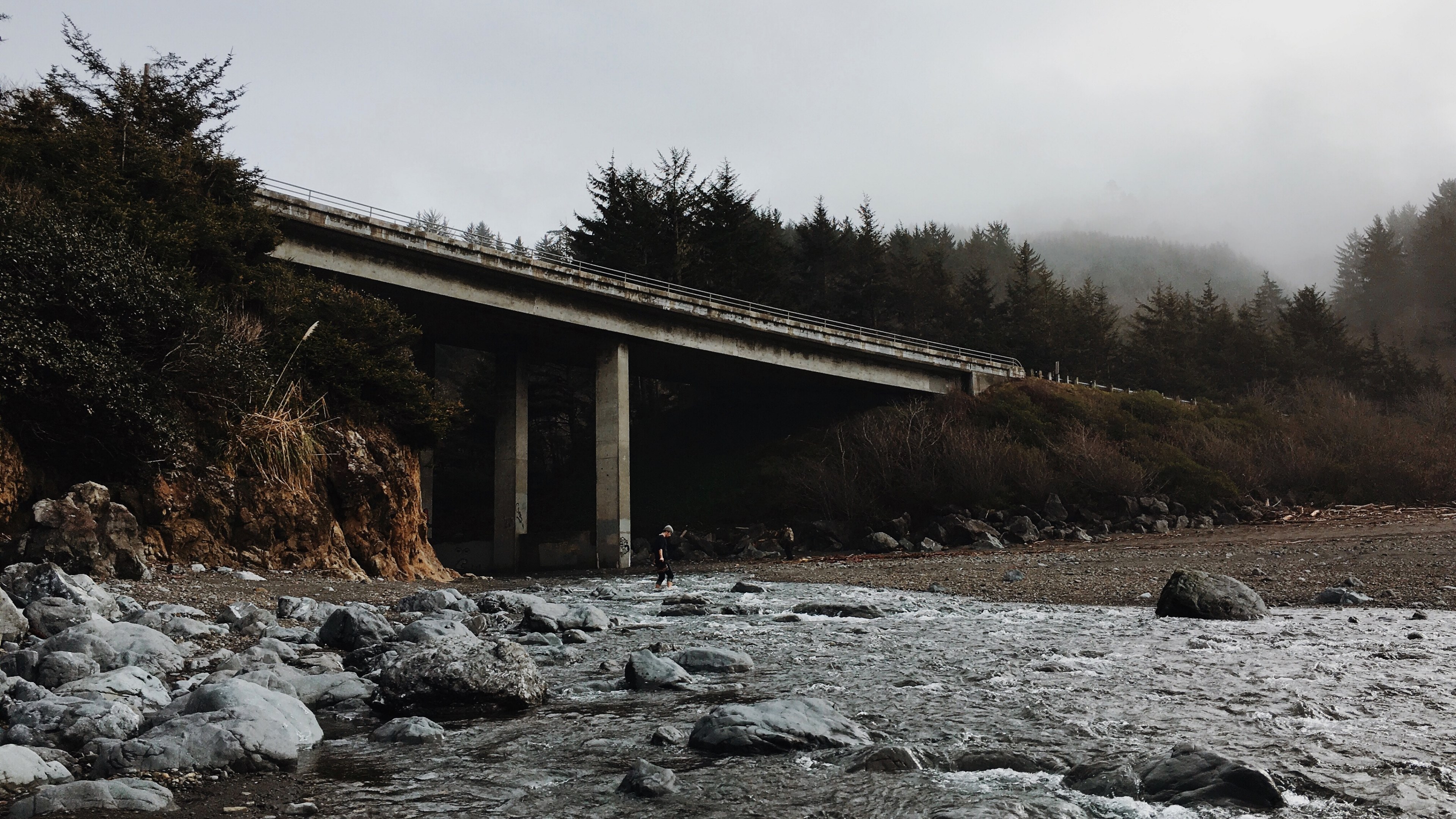 abandoned bridge over rocky creek bed in california, walking through the creek 4k, HD Wallpaper