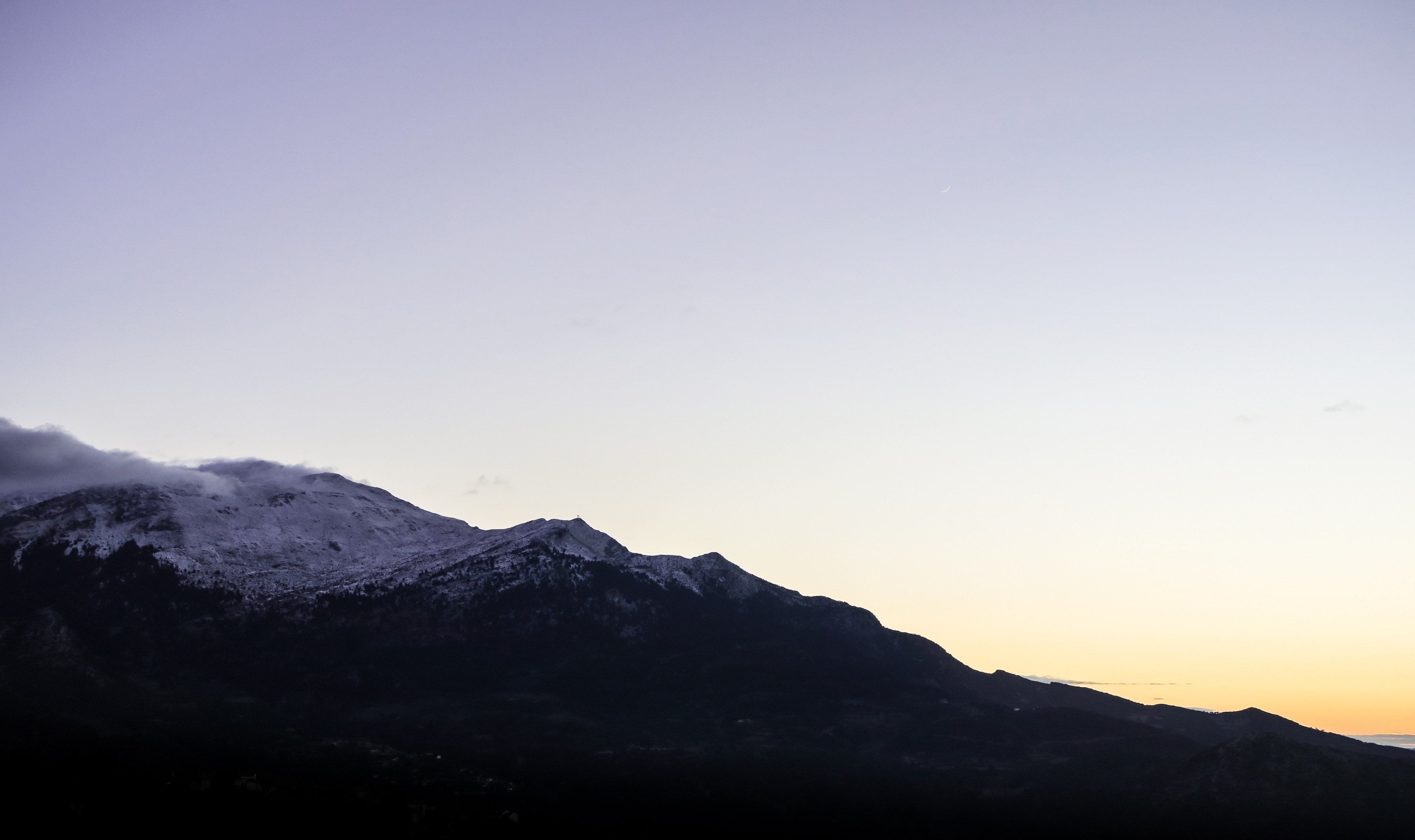 a dim shot of a long mountain ridge during sunset, greek mountains at dusk 4k, HD Wallpaper
