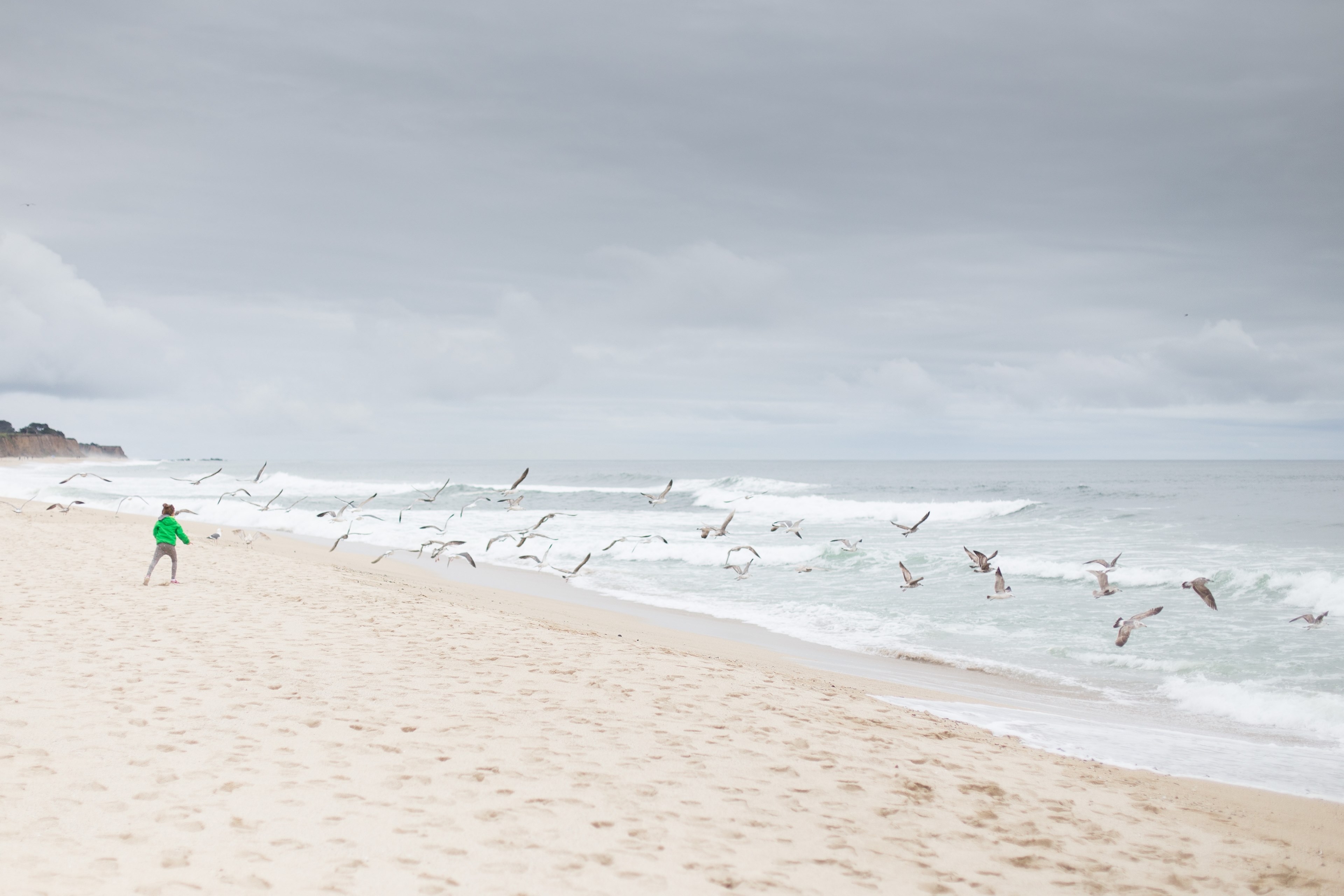 sand wafe cloudy and child 4k, HD Wallpaper