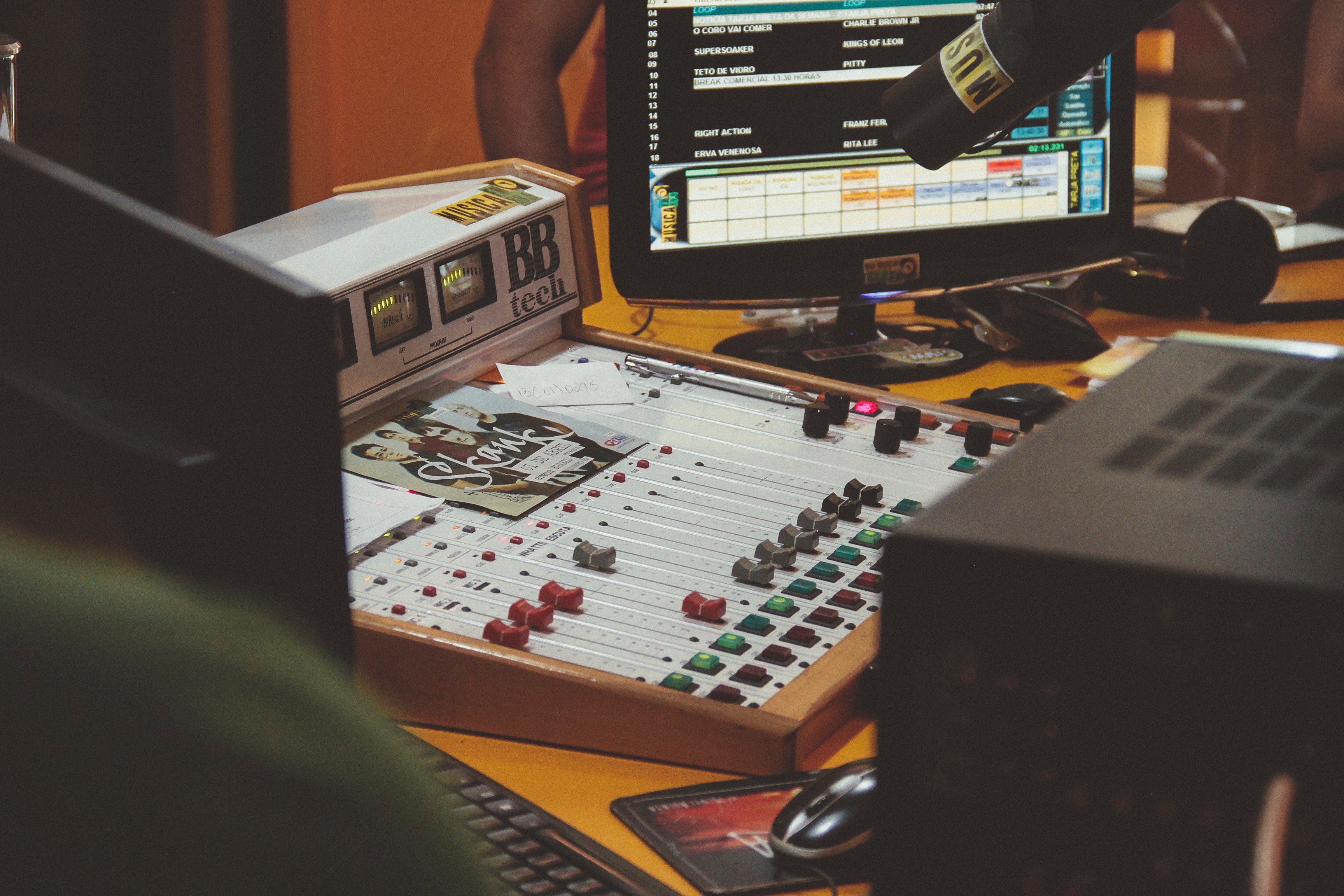 mixing desk microphone button and dial 4k, HD Wallpaper