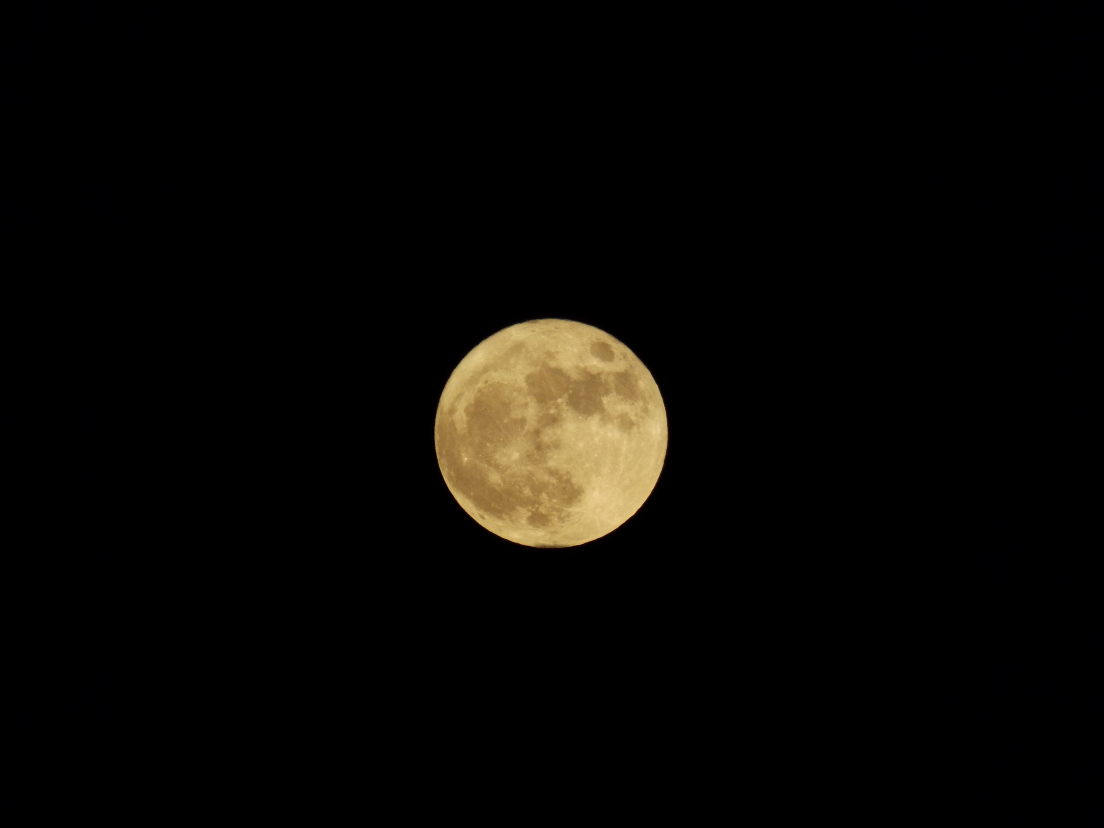 a glowing moon against the black sky at le kram, once every 68 years_ 4k, HD Wallpaper