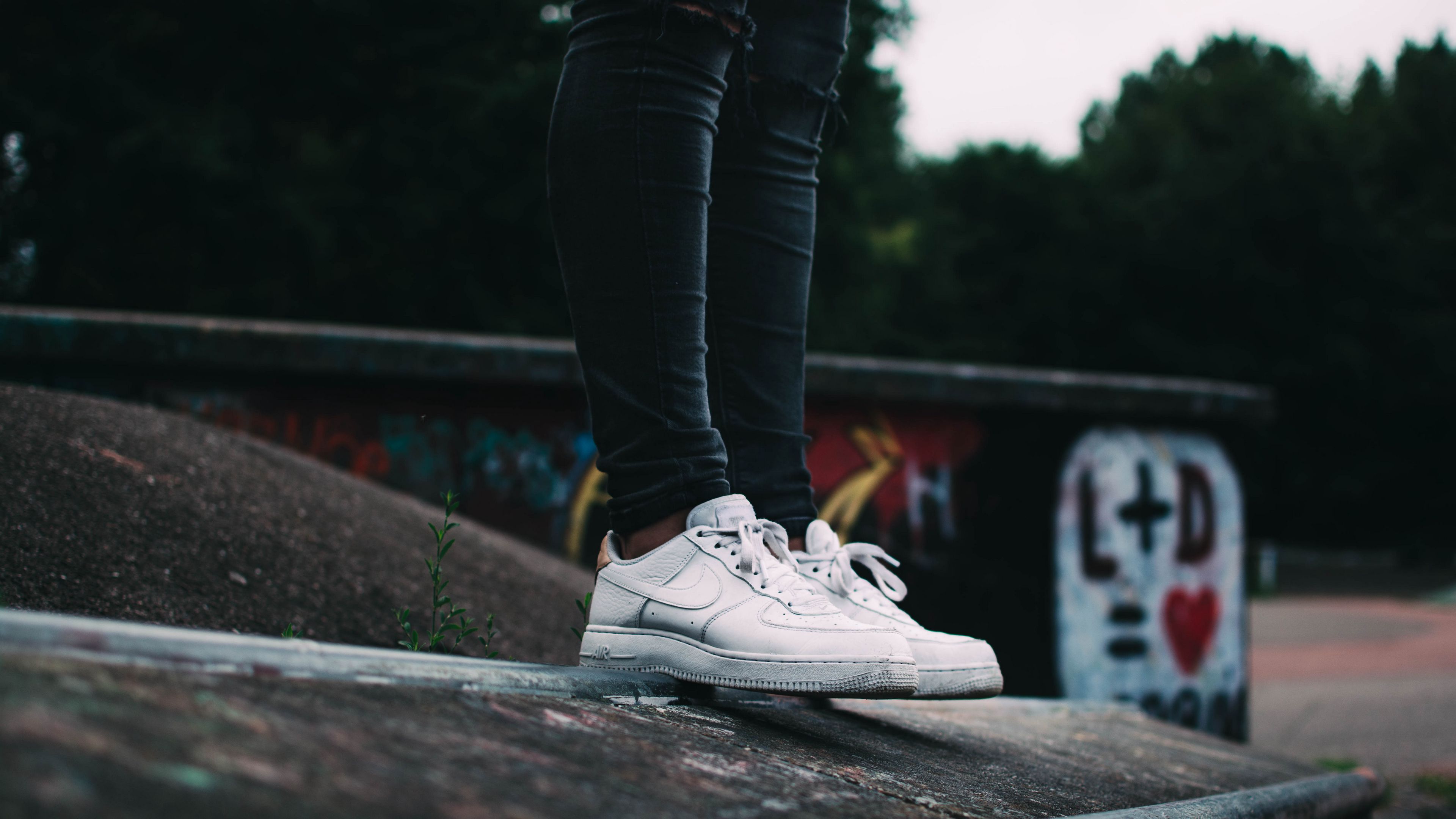 sneakers, legs, sports, 4k, HD Wallpaper