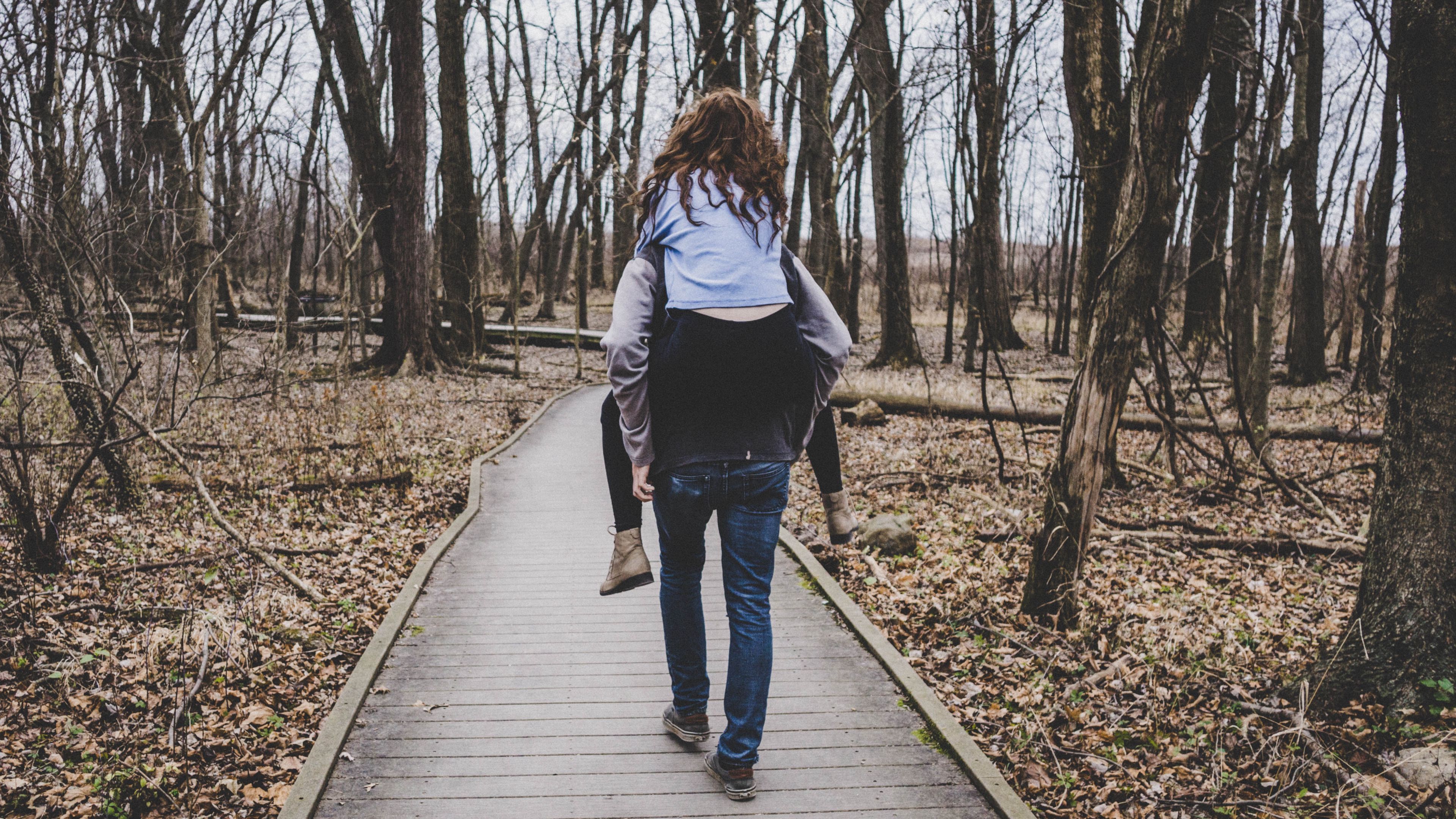 couple, walk, love, autumn, 4k, HD Wallpaper