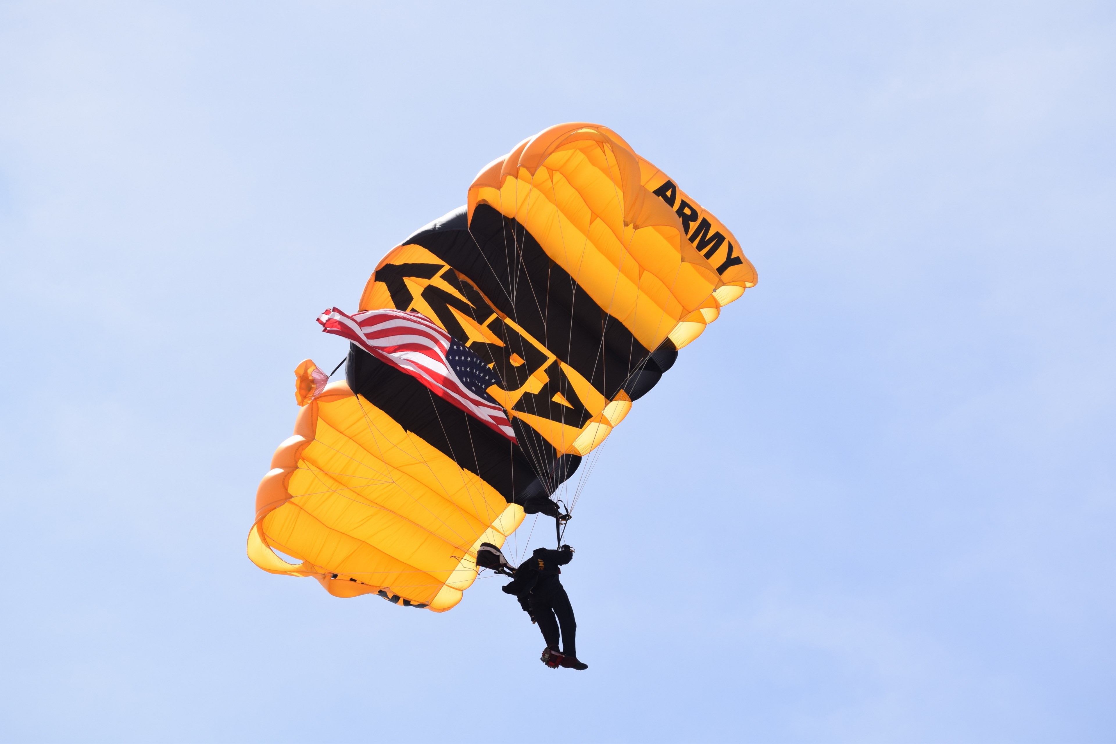parachute air show sky dive and patriotism 4k, HD Wallpaper