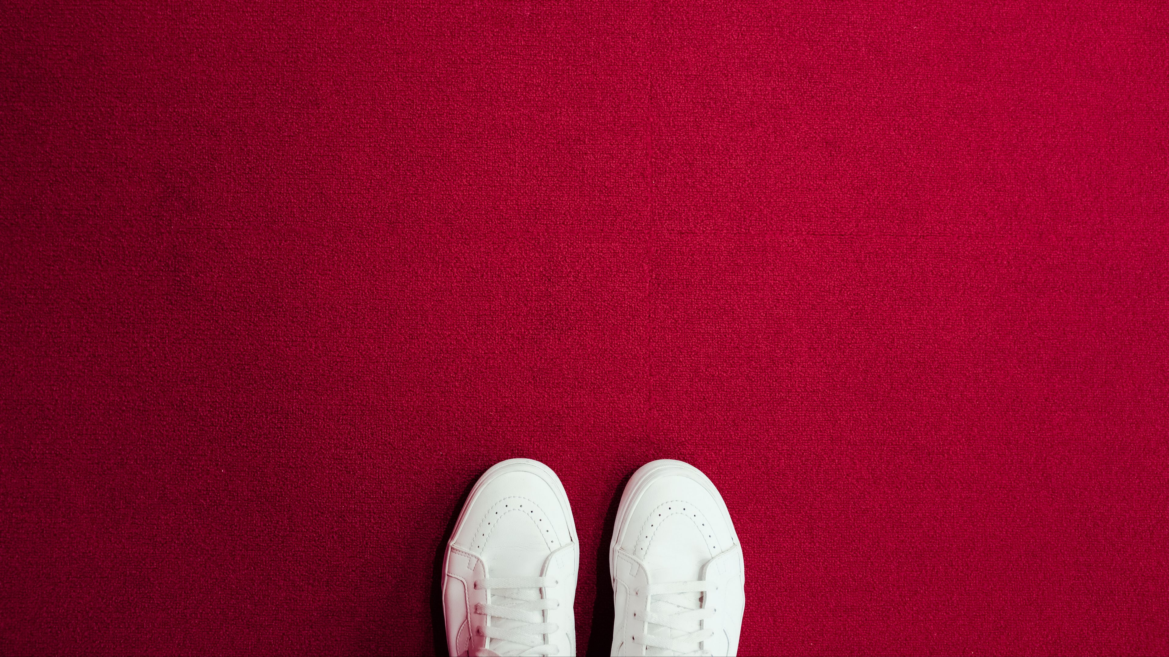 sneakers, legs, carpet, red, 4k, HD Wallpaper
