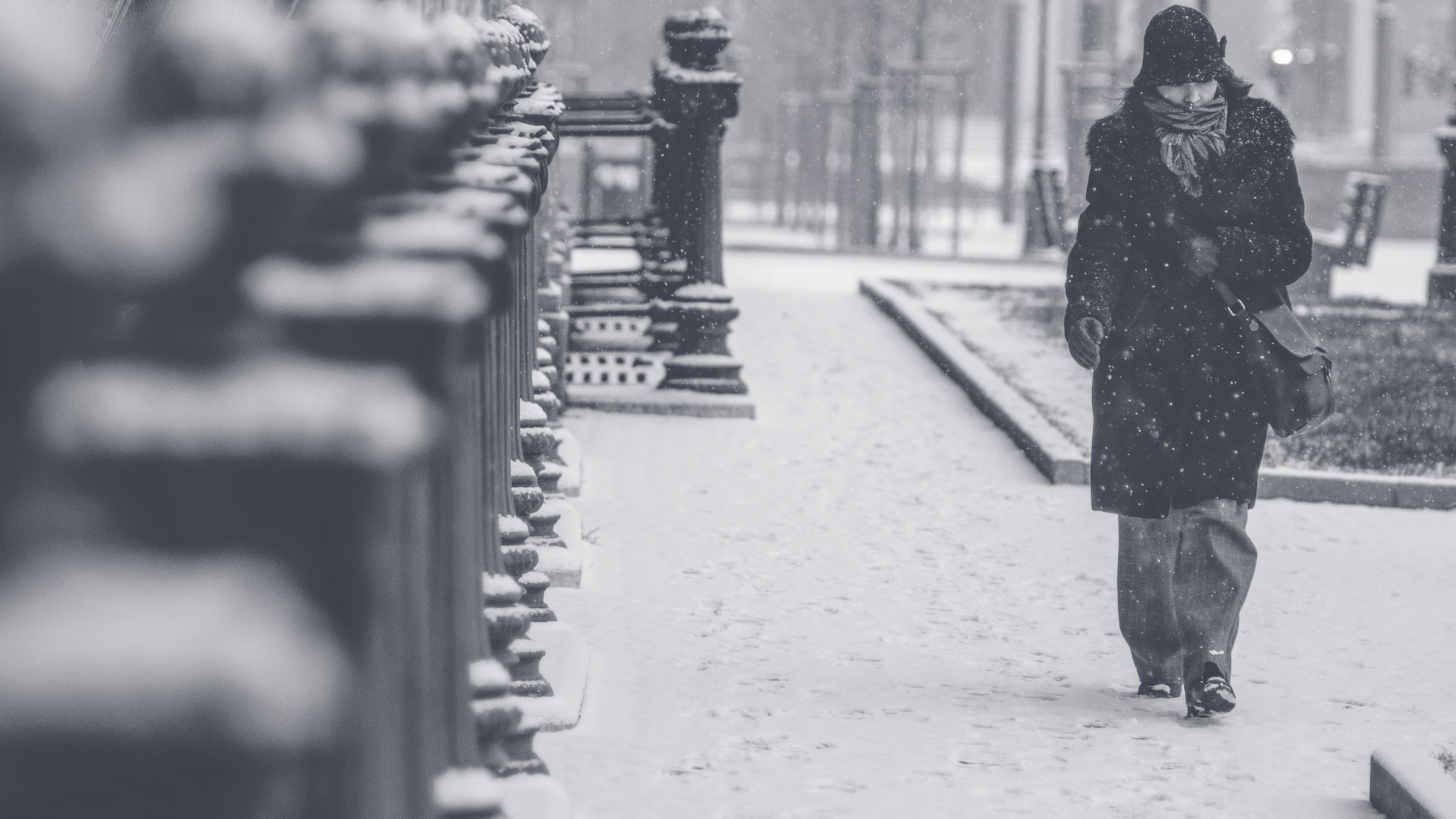 a woman walking the street in budapest on a snowy day, budapest in the snow 4k, HD Wallpaper