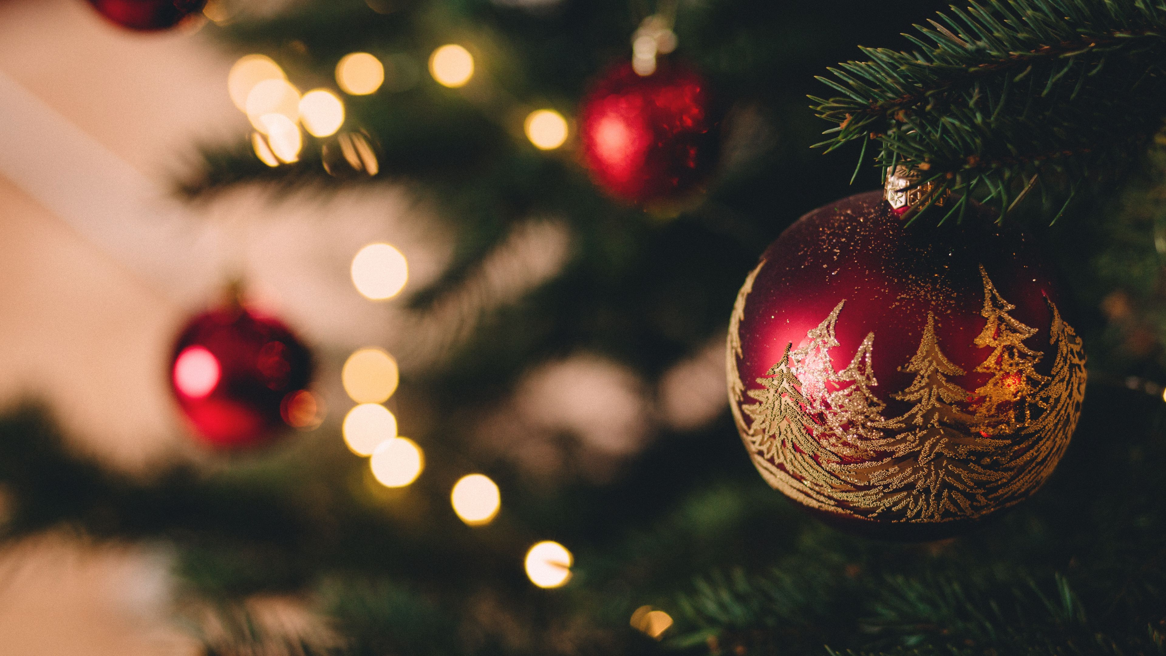 christmas tree, ball, decoration, new year, christmas, 4k, HD Wallpaper