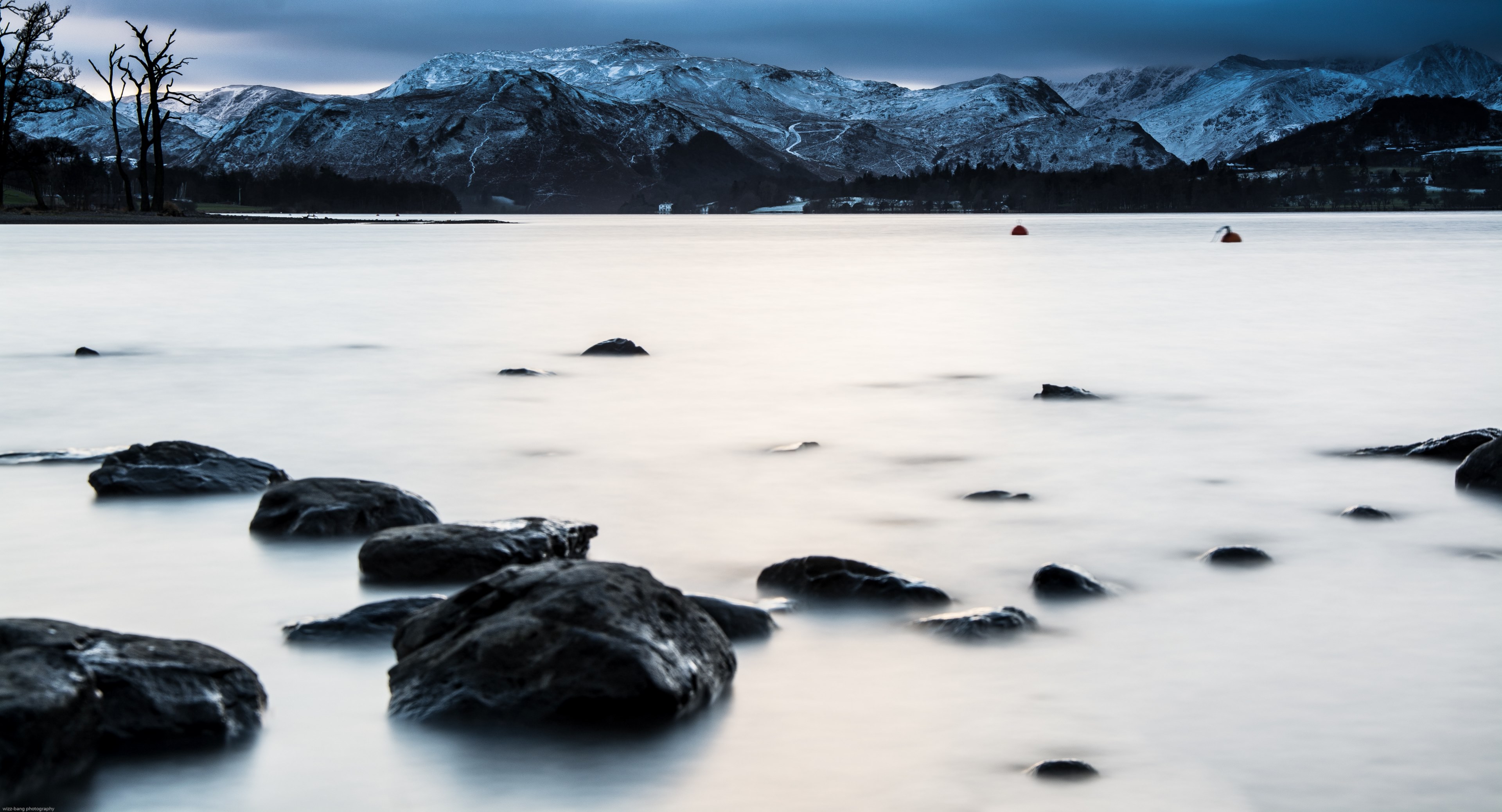 a landscape shot of a lake and mountain taken during the winter in cumbria, lake ullswater 4k, HD Wallpaper