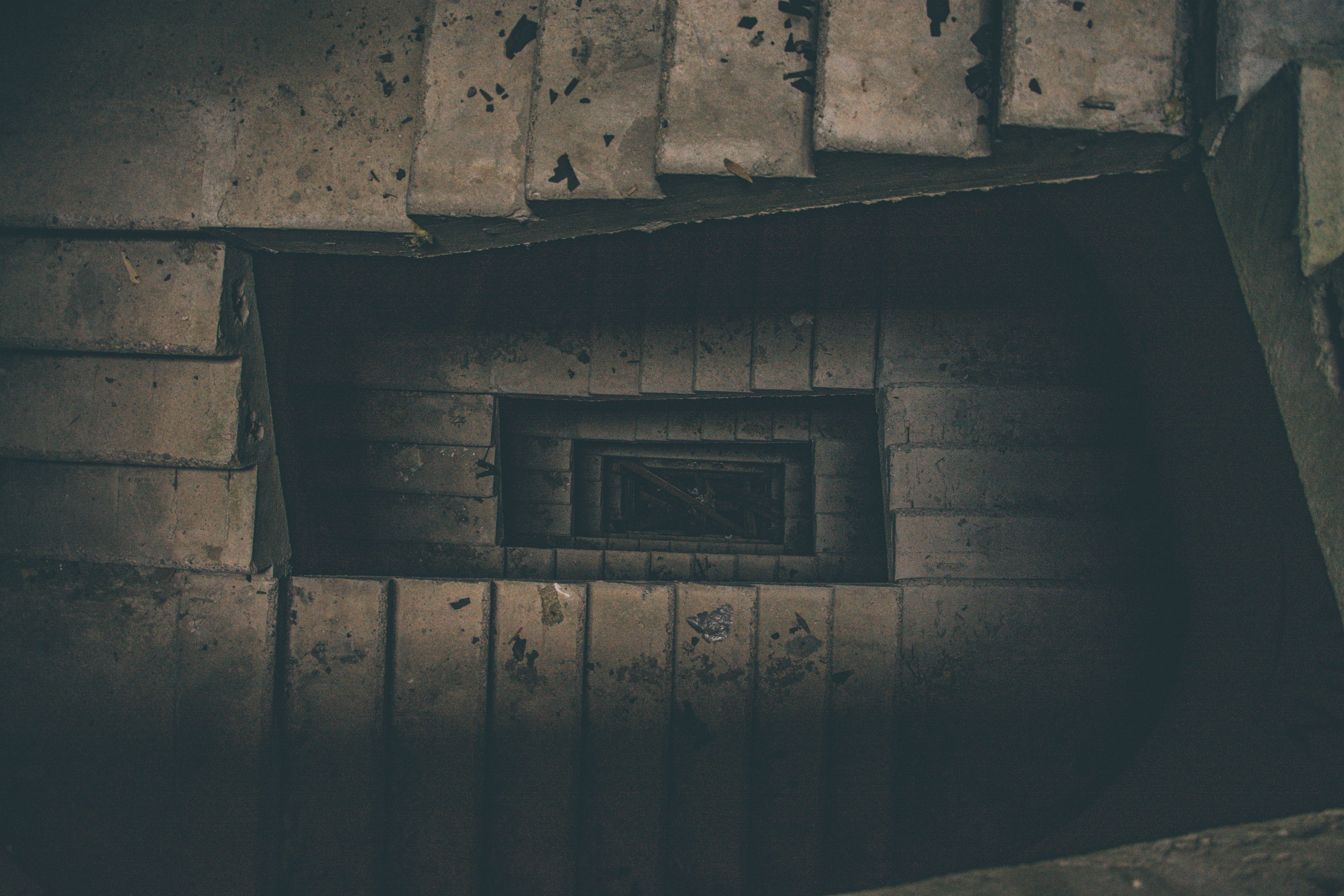 looking down at a dark disused brown coloured rectangular stairwell, urbex 4k, HD Wallpaper