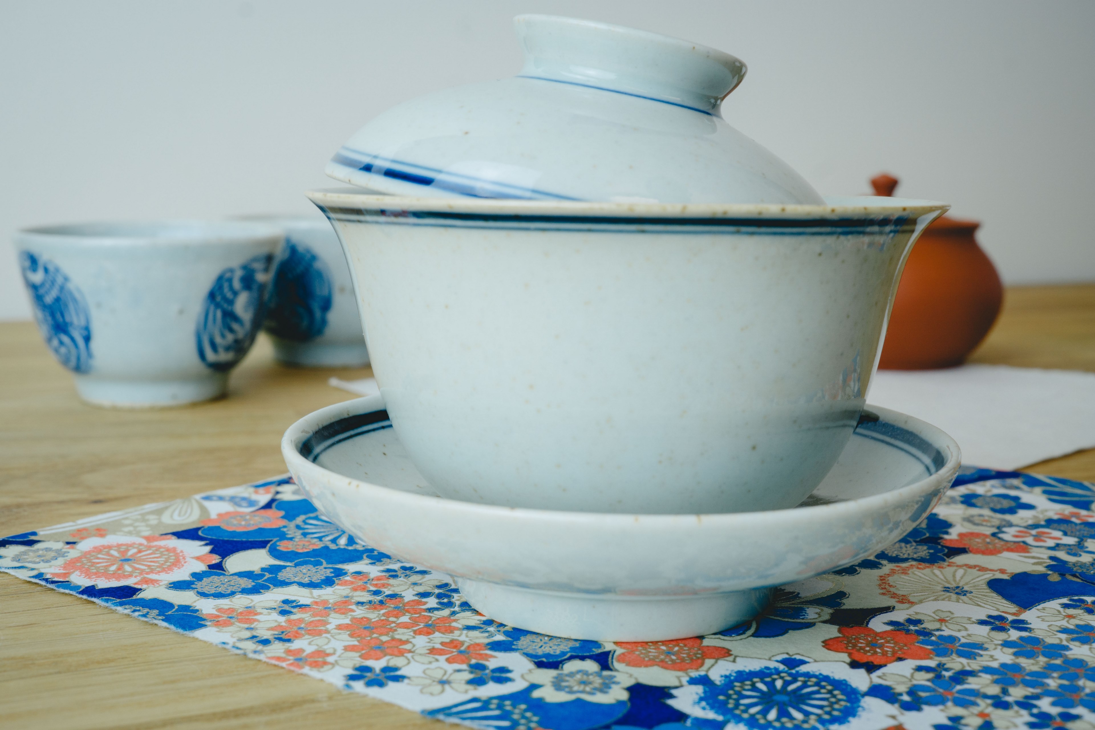 ceramic teacup and tea 4k, HD Wallpaper