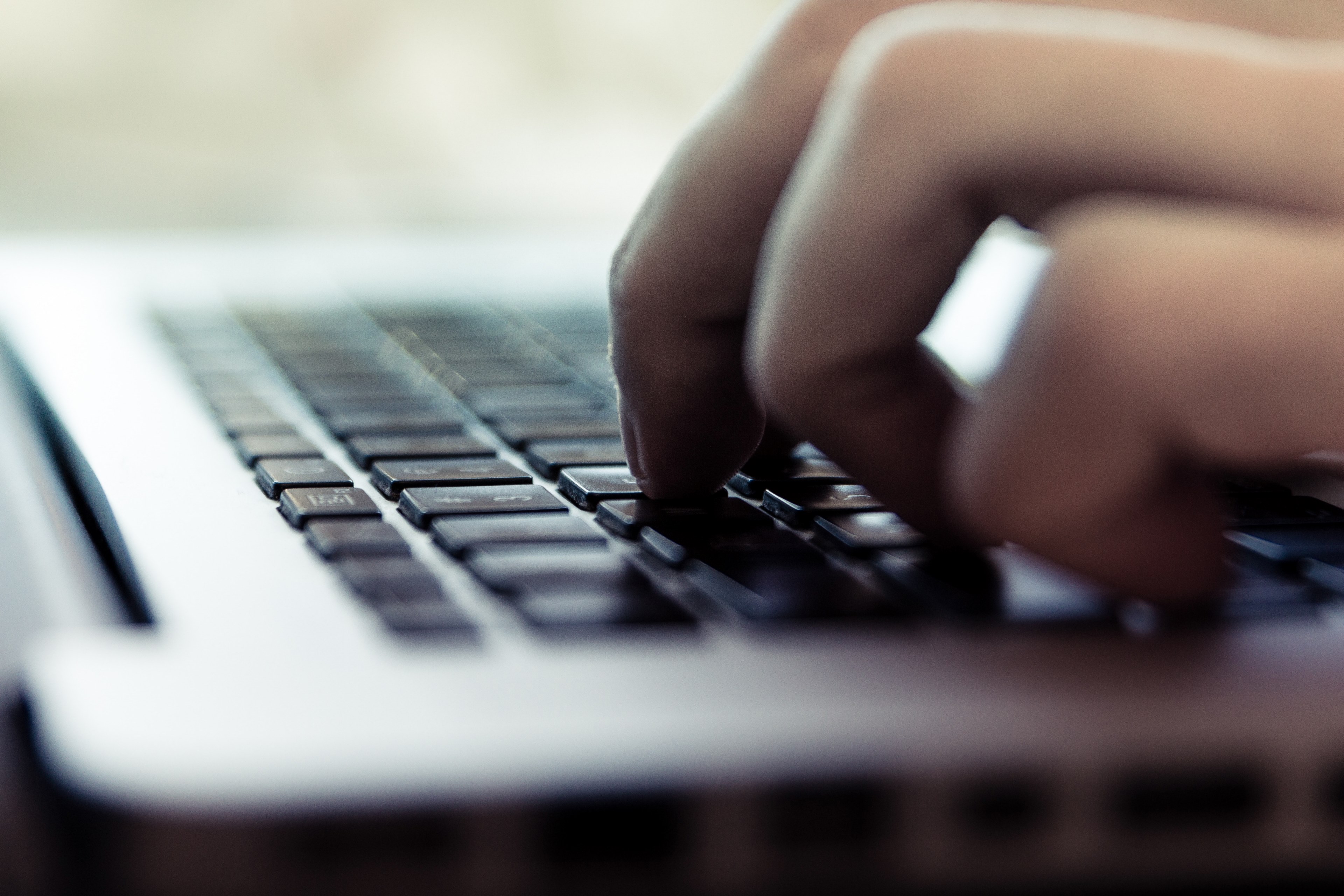 office man mac and macbook 4k, HD Wallpaper