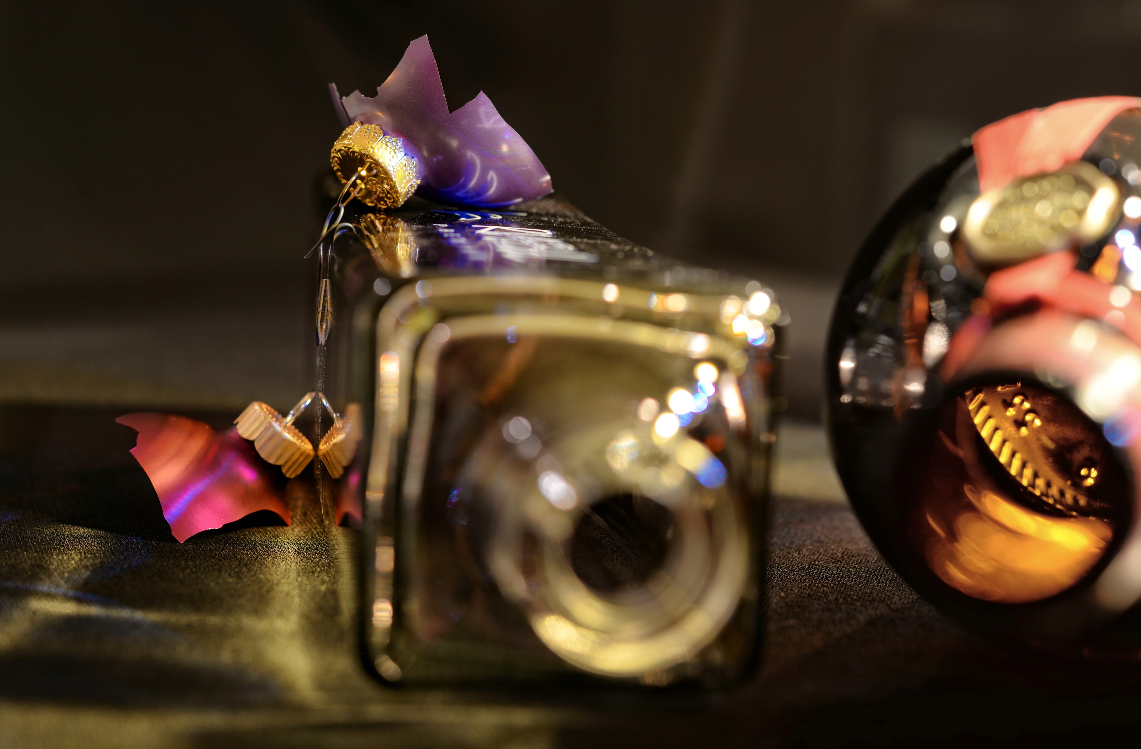 holiday glass macro and broken 4k, HD Wallpaper