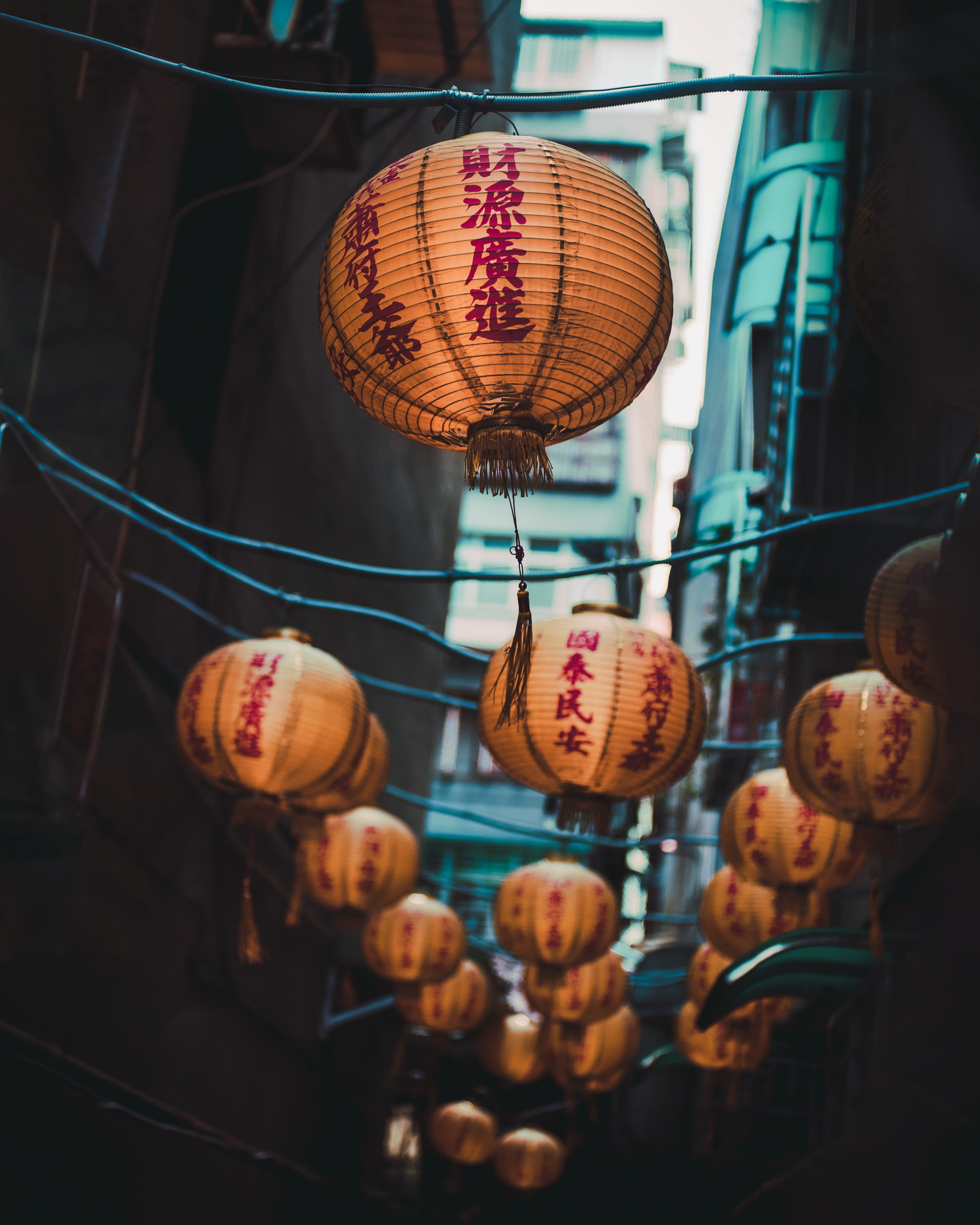 lanterns 4k, Phone HD Wallpaper