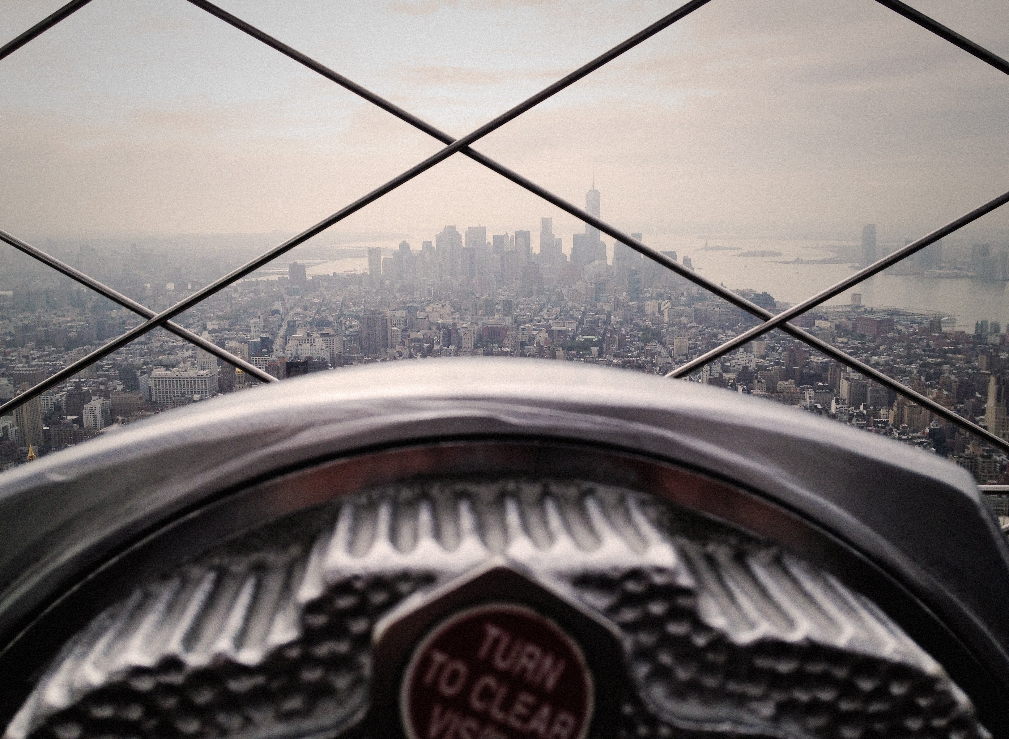 a viewfinder at the top of the empire state building in new york city, best view in the world 4k, HD Wallpaper