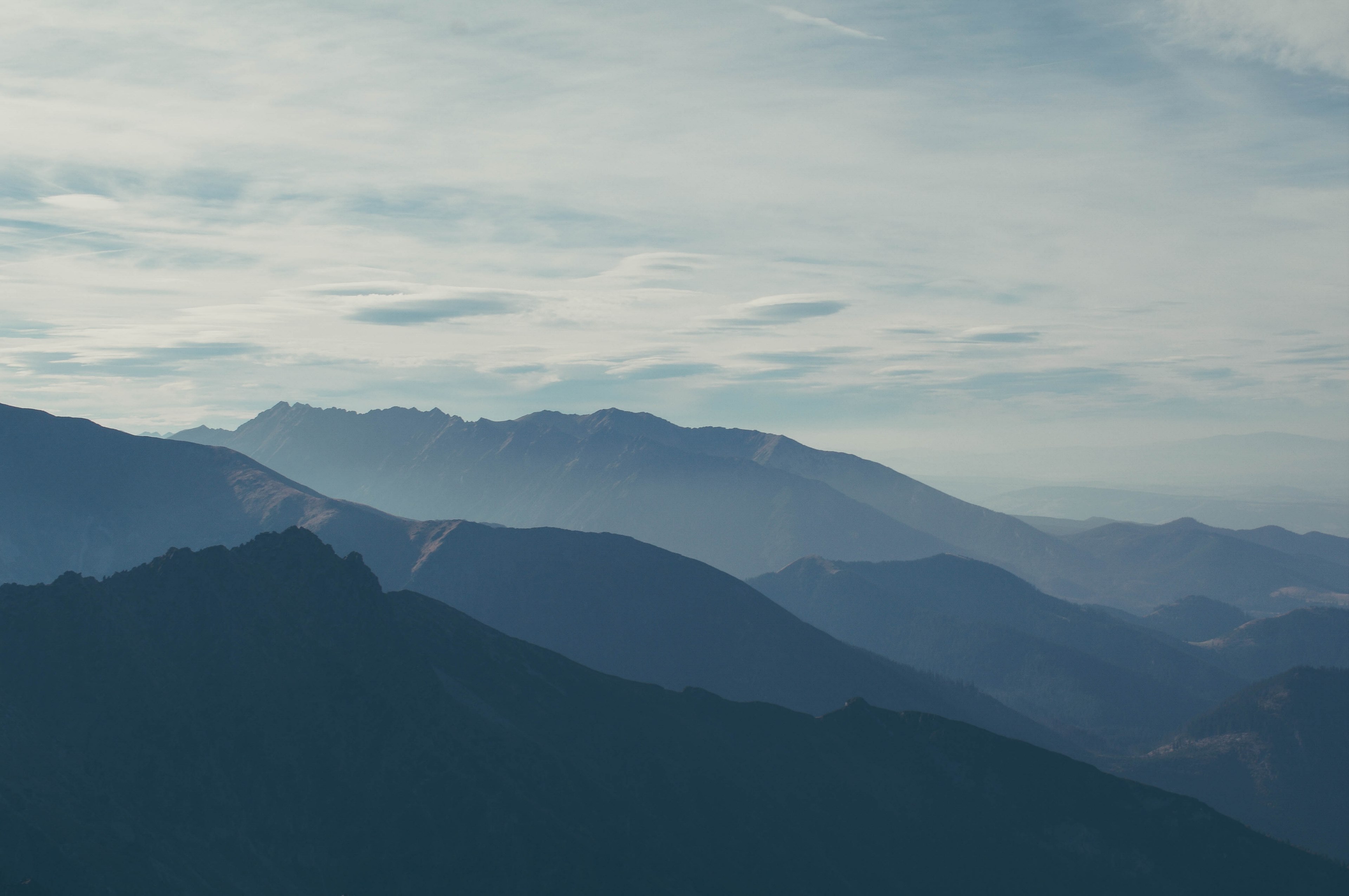 a hazy shot of several mountain ridges stretching to the horizon, sharp mountain ridges 4k, HD Wallpaper