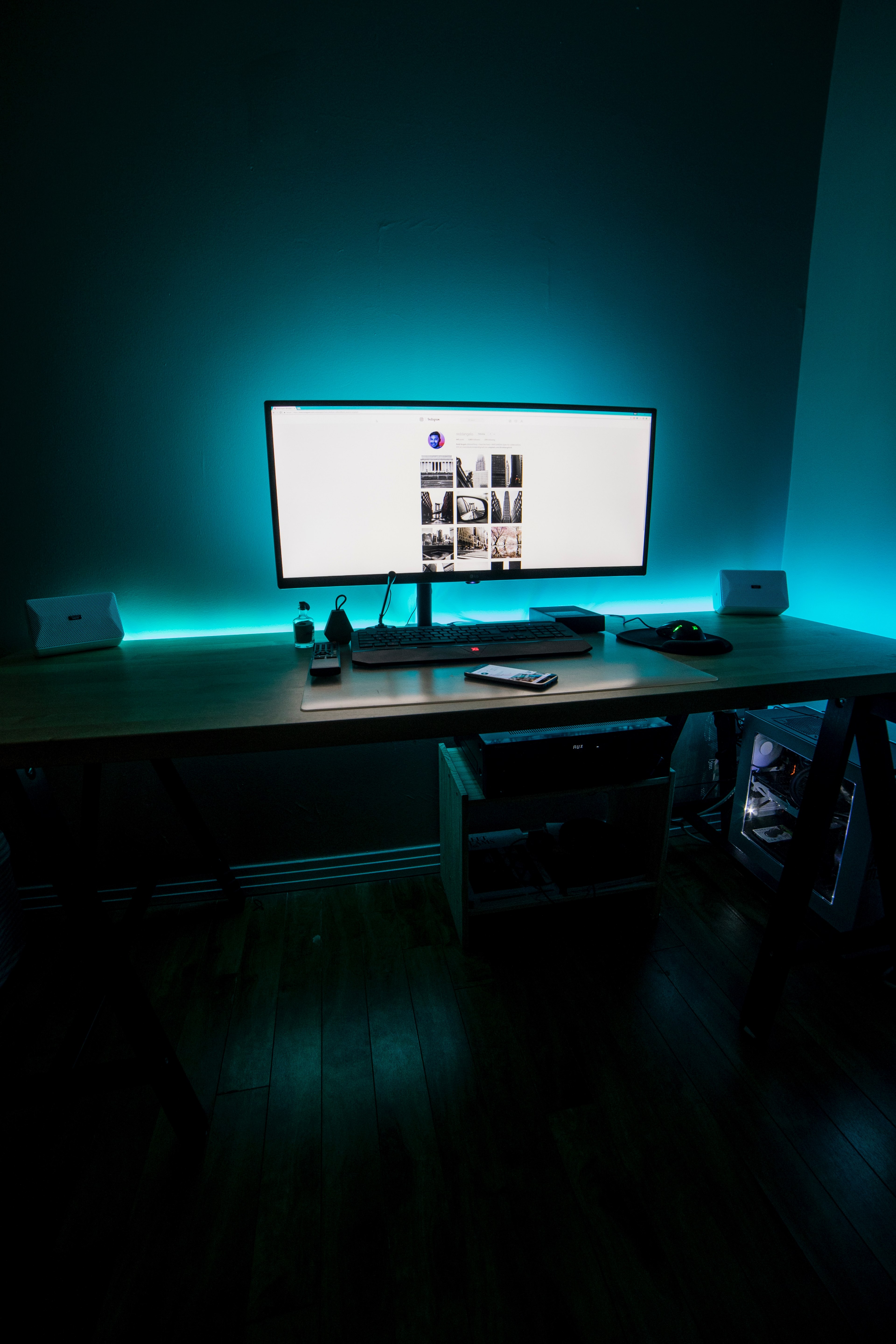 desk tour 4k, Phone HD Wallpaper