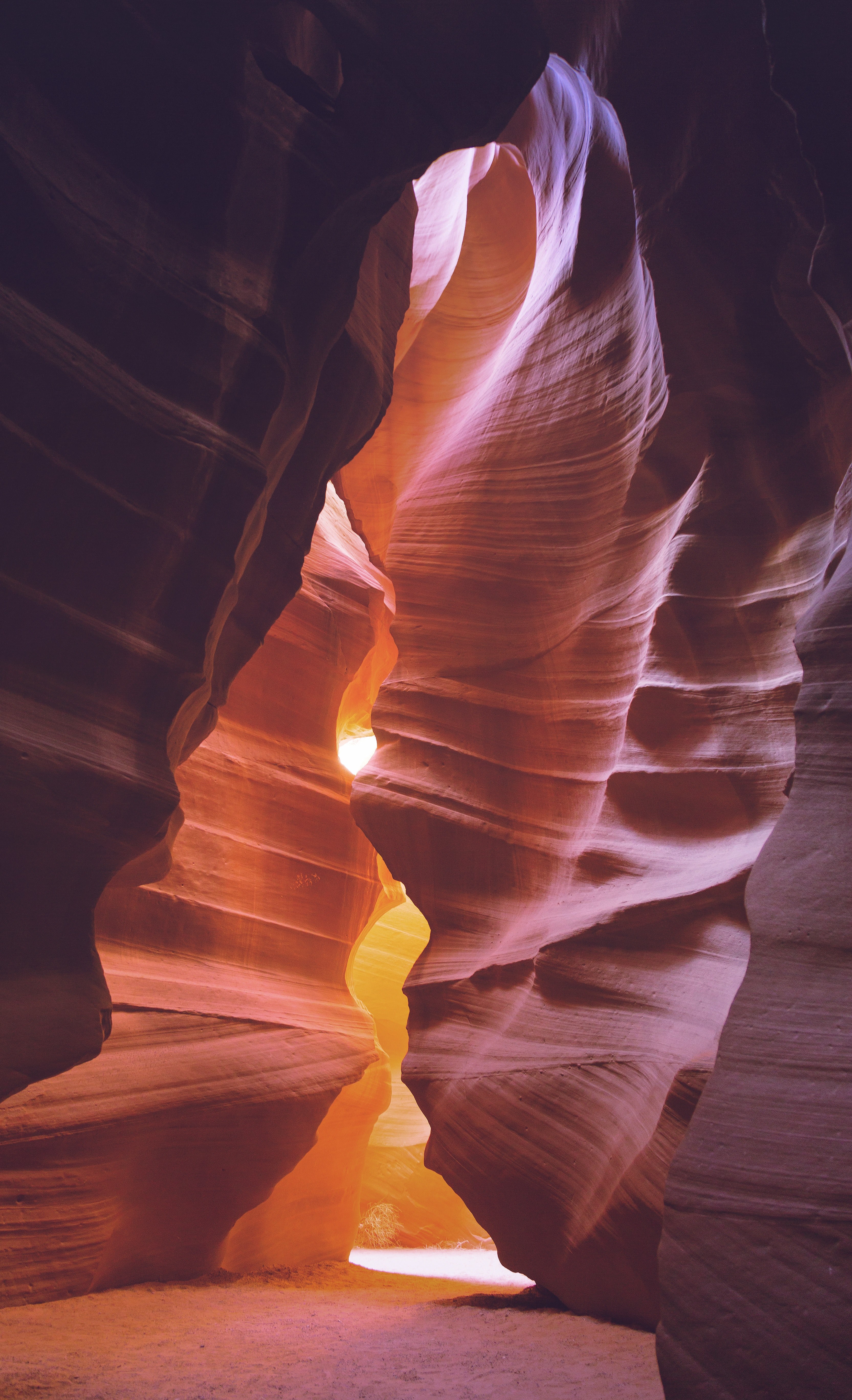 swirling walls of a sandstone ravine, sandstone antelope canyon 4k, Phone HD Wallpaper