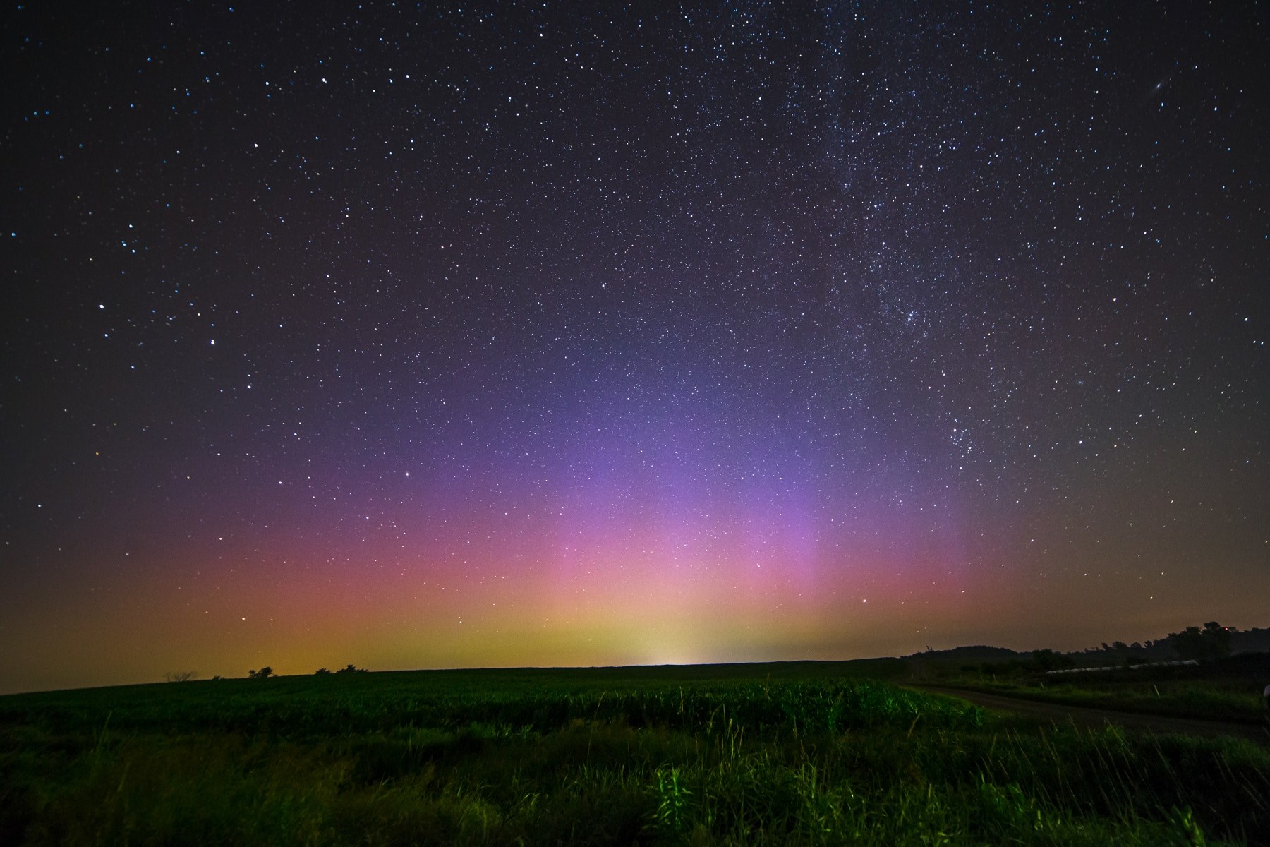 an aurora borealis and the night sky, aurora borealis 4k, HD Wallpaper