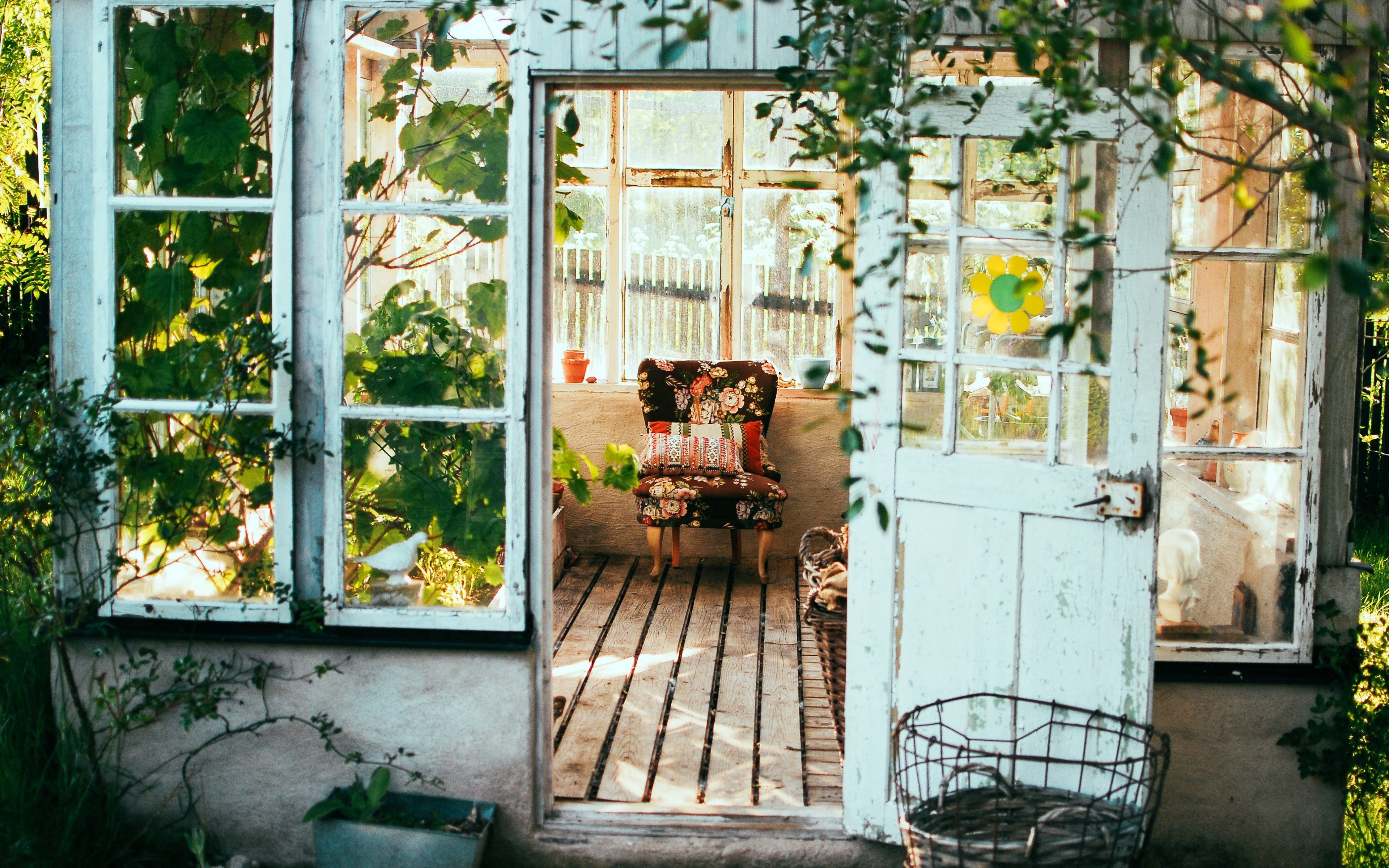 exquisite greenhouse surrounded by sunflowers with colorful folding chair inside, greenhouse with colorful folding chair 4k, HD Wallpaper