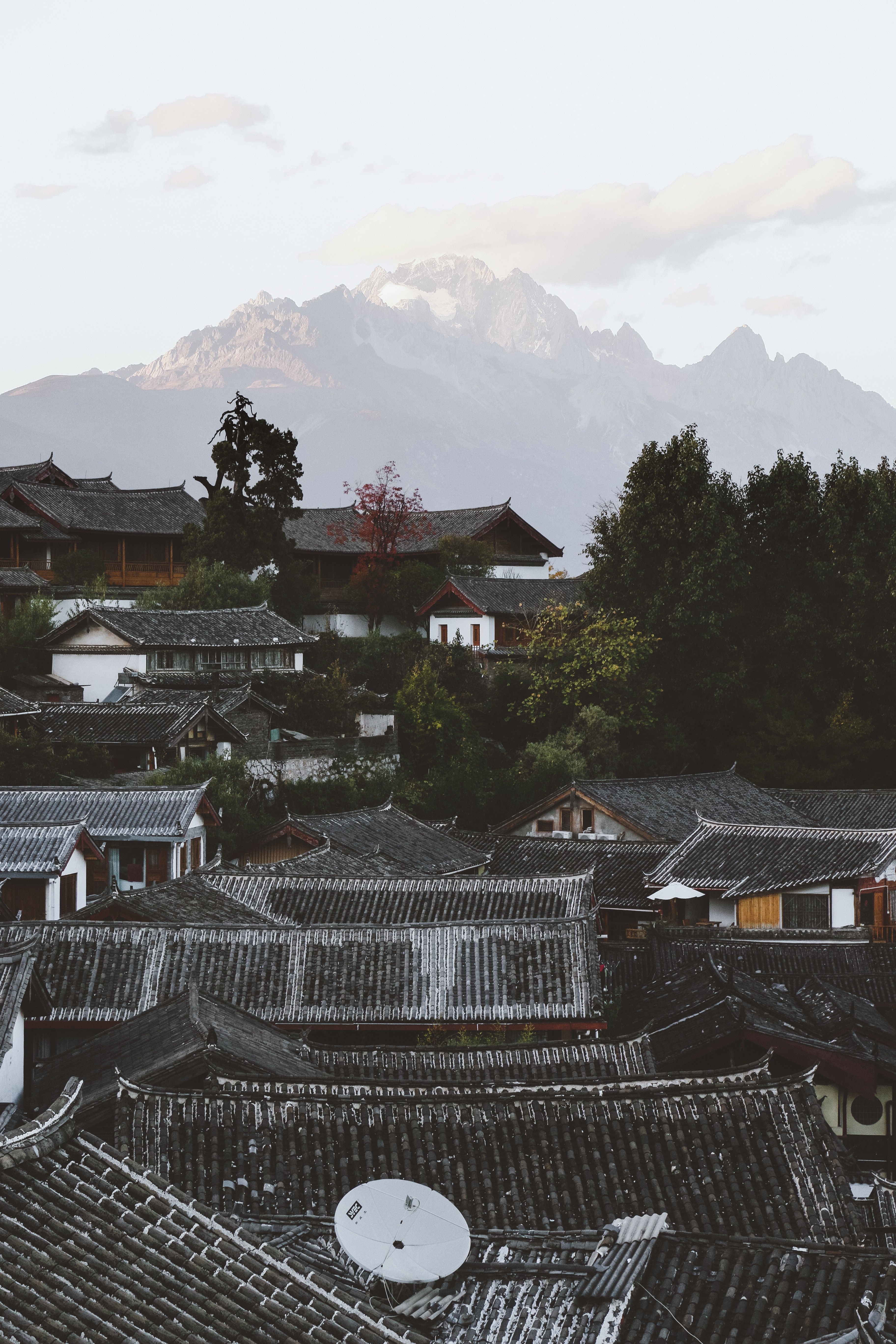 rooftops of lijiang 4k, Phone HD Wallpaper