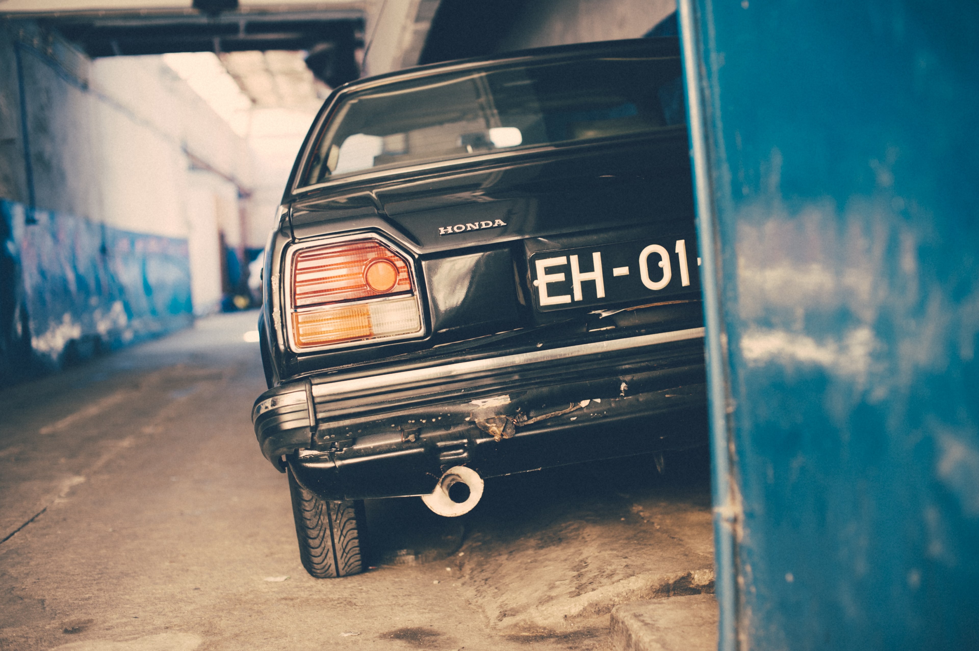 retro black honda parked in rundown garage in porto, retro honda parked in porto garage 4k, HD Wallpaper