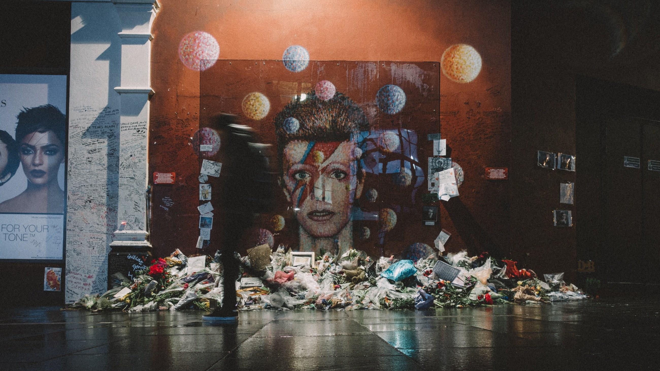 the david bowie memorial brixton 4k, HD Wallpaper