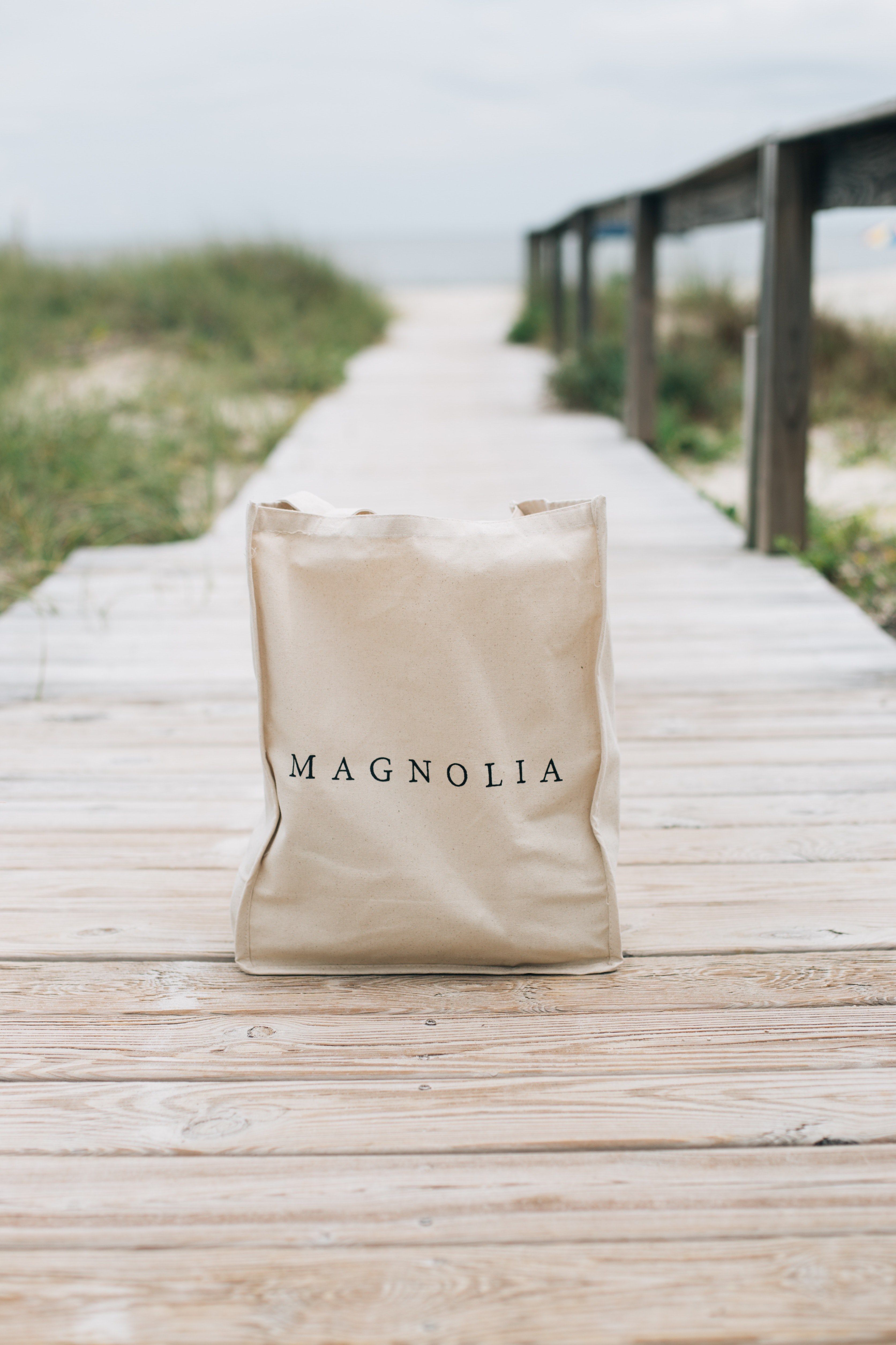 beach bag magnolia tote and board walk hd, 4k, Phone HD Wallpaper