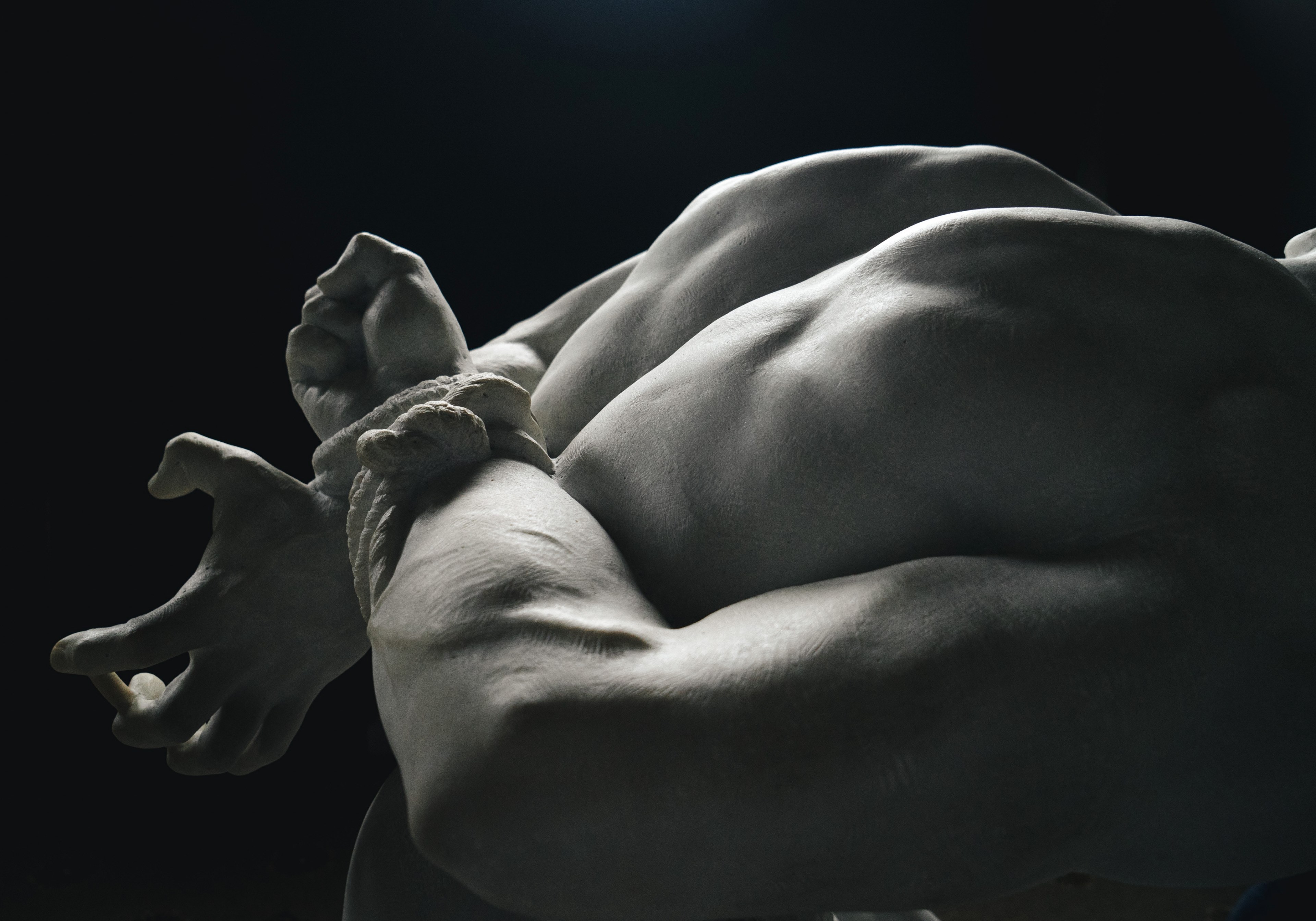 statue dark high contrast and white 4k, HD Wallpaper