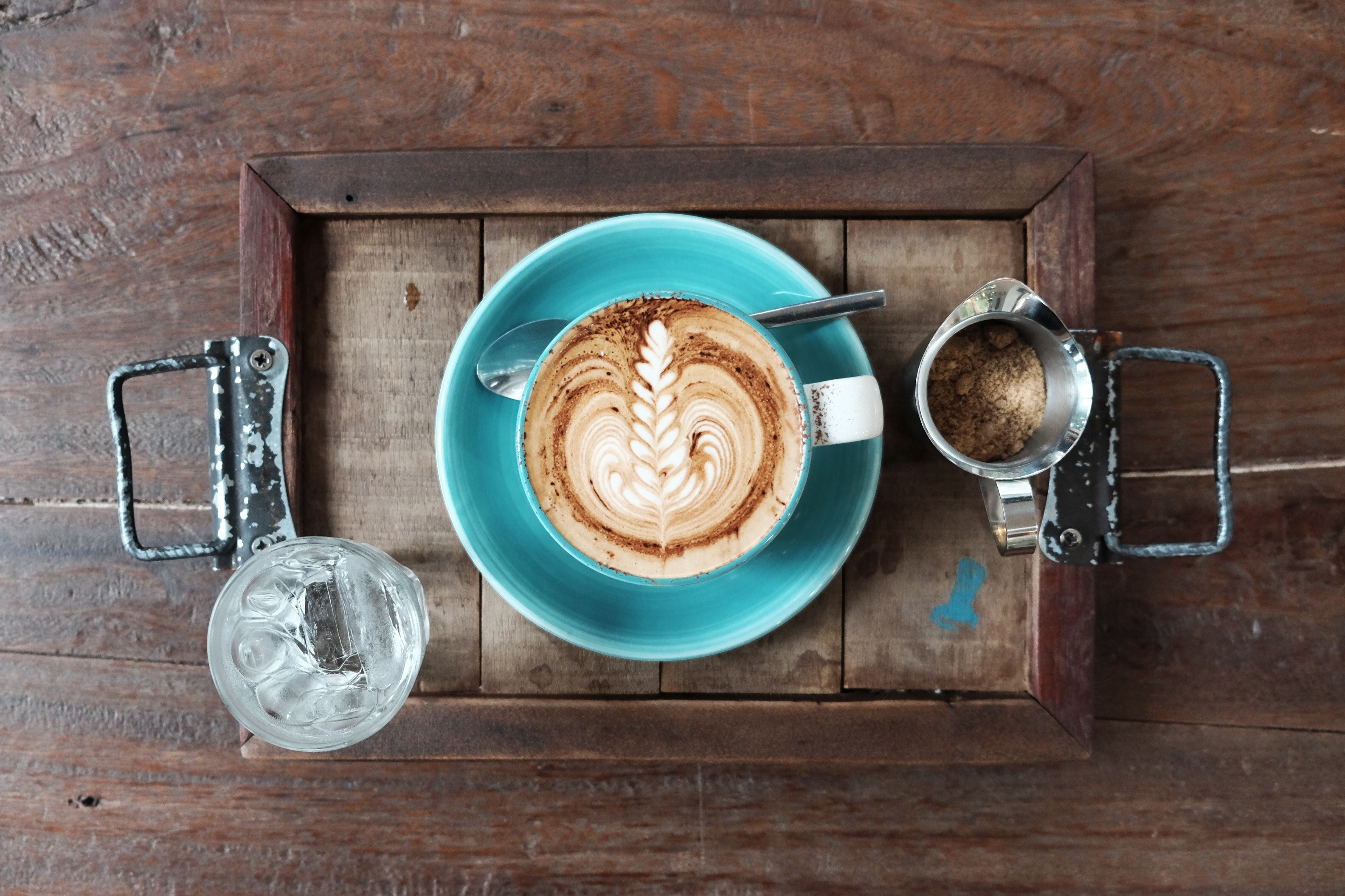 cup blue cup wooden tray and on the wooden tray 4k, HD Wallpaper
