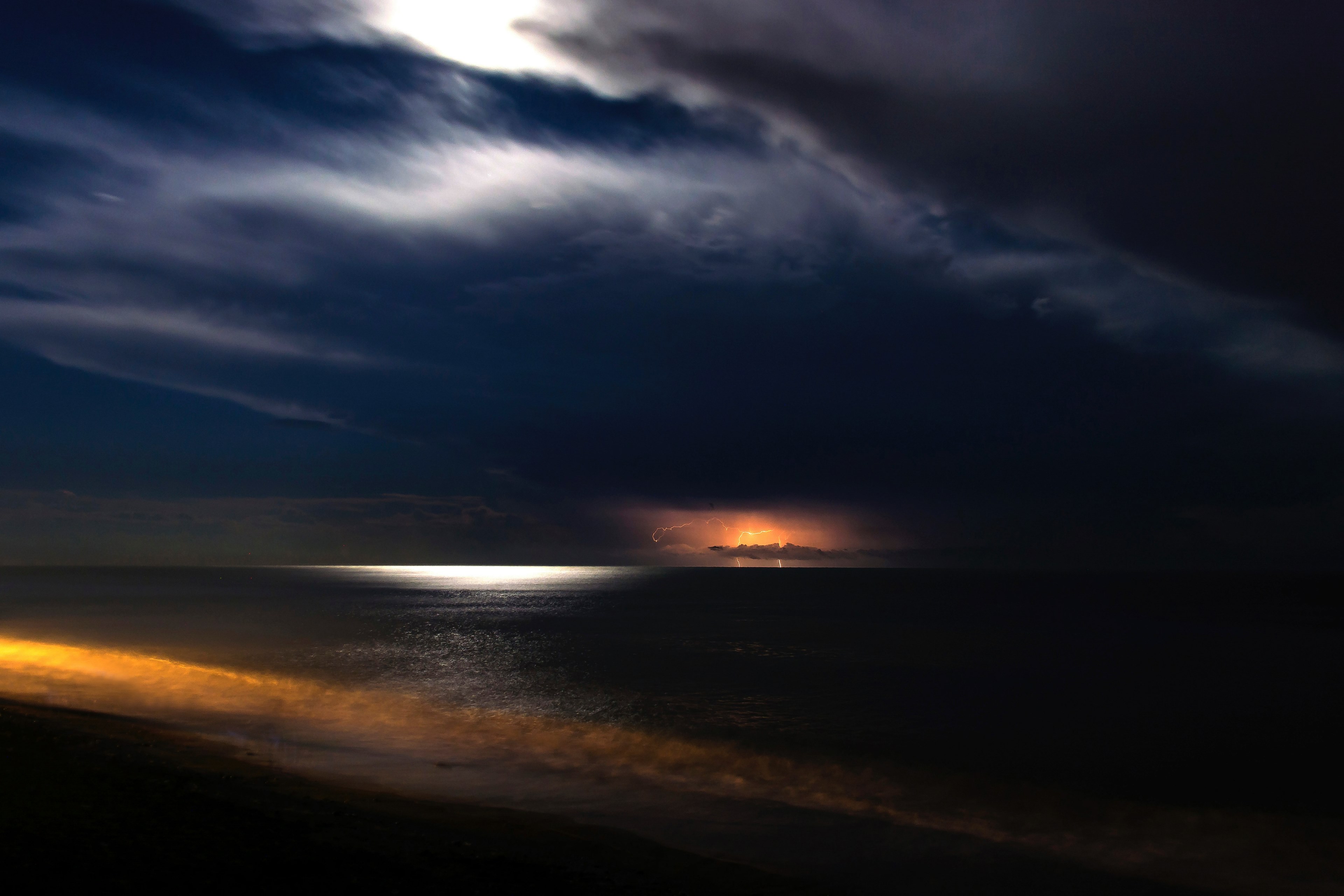night ray cloud and horizon 4k, HD Wallpaper