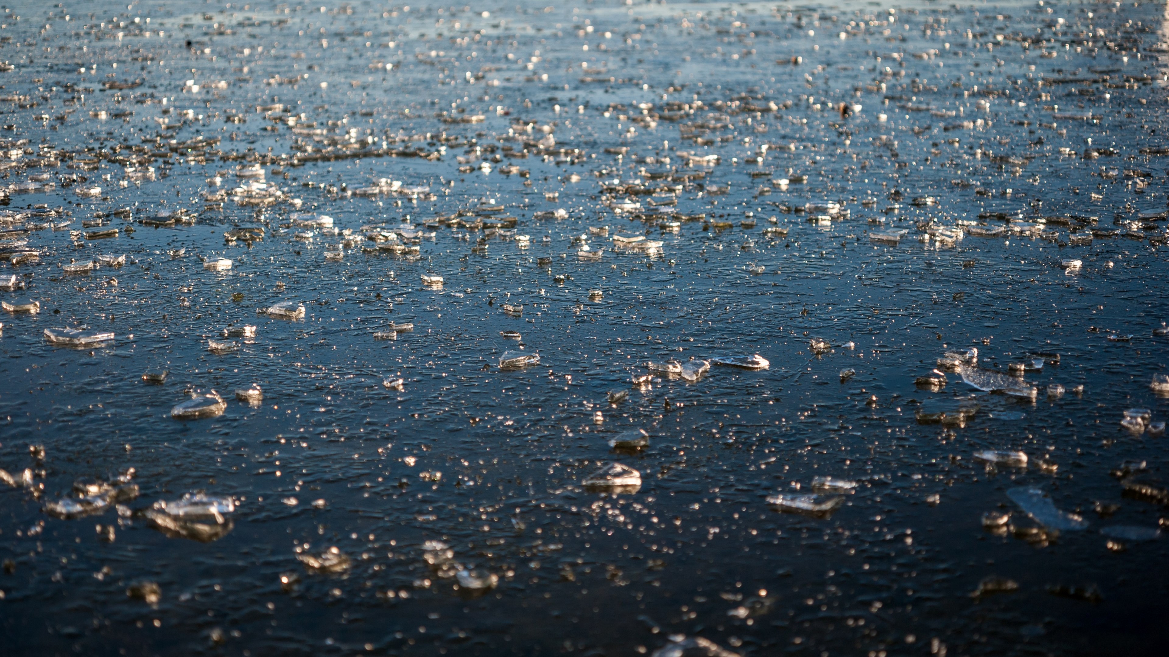 blink ice piece broken ice and water 4k, HD Wallpaper