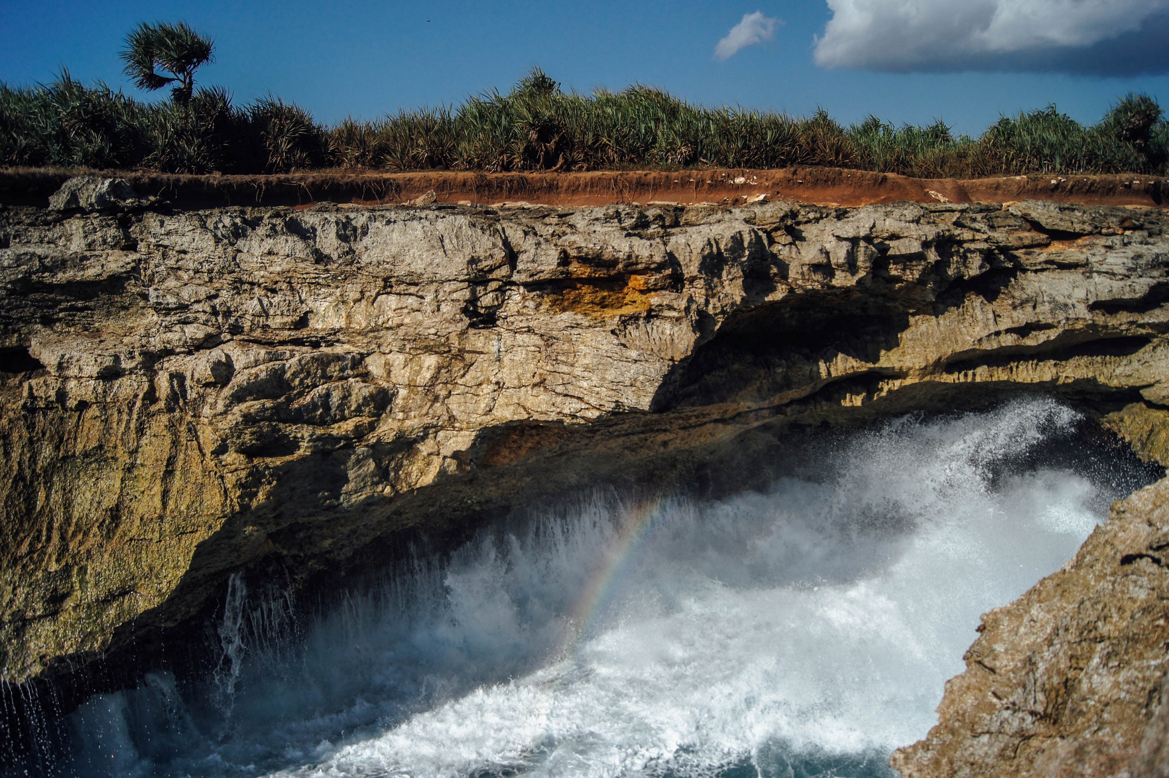 rainbow wafe cliff and nusalembongan 4k, HD Wallpaper