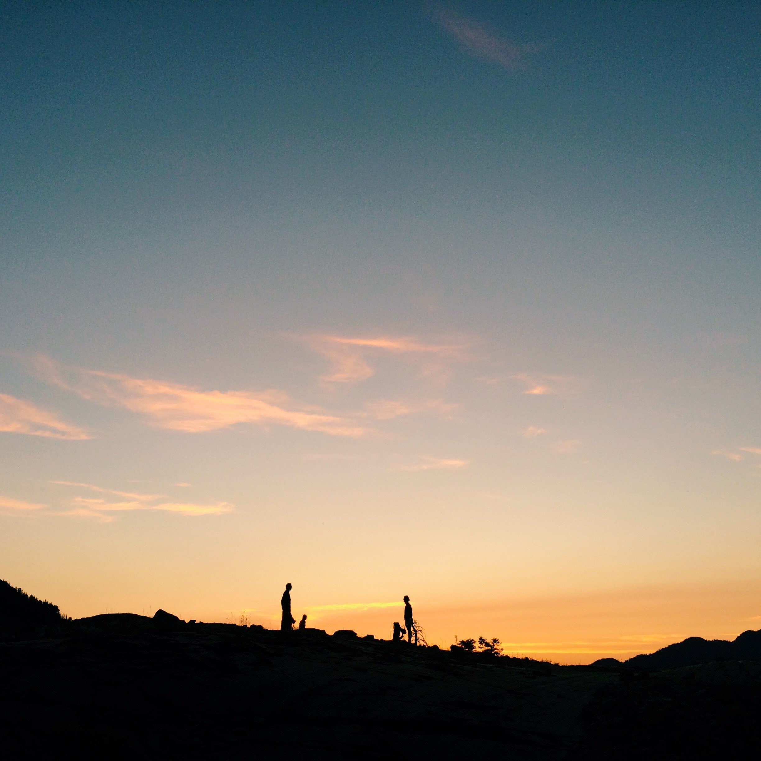 two people in silhouette on a hill against a gold and blue sunset at lake blanche, lake blanche sunset_ 4k, HD Wallpaper