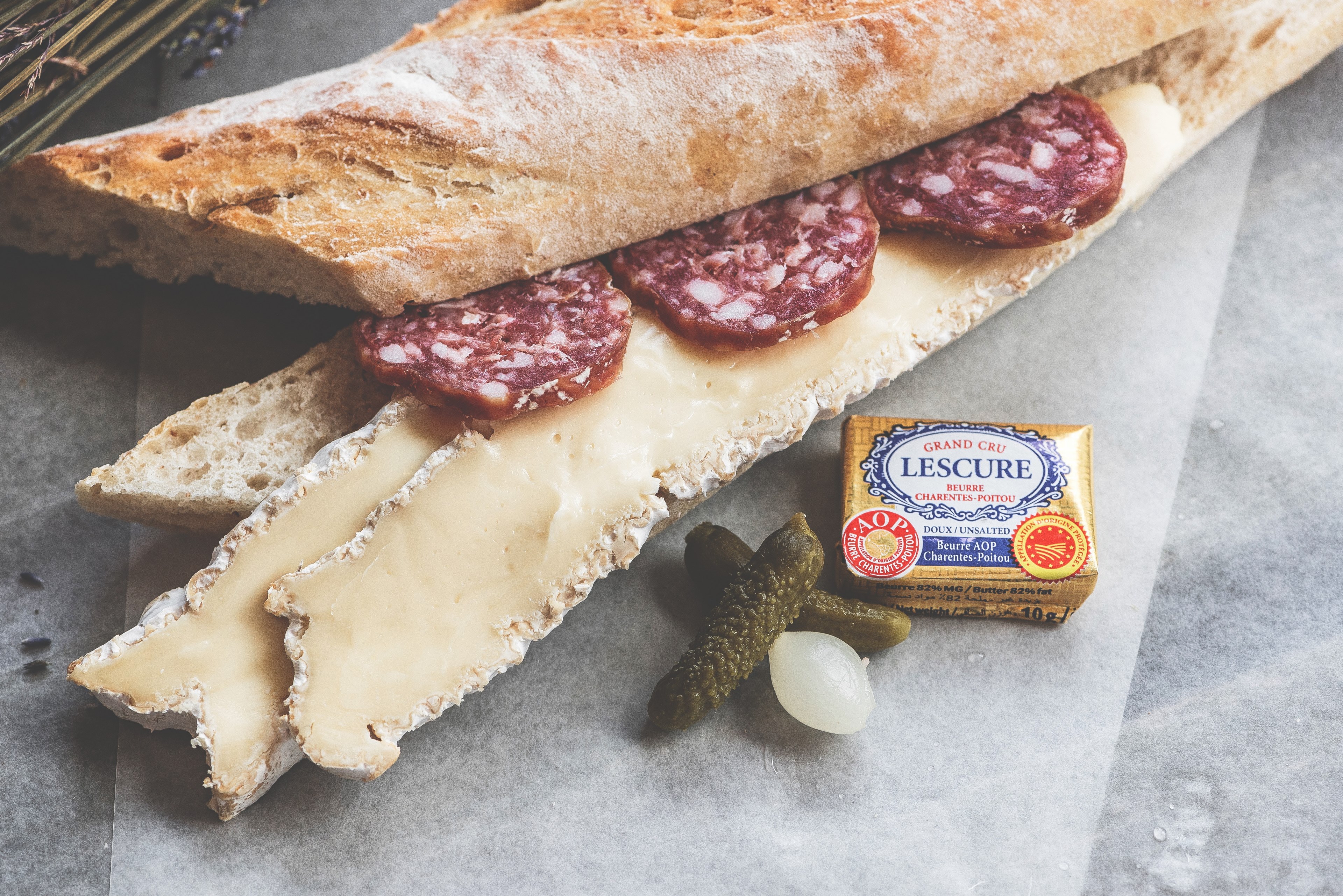 baguette topped with brie cheese and salami meat served with pickles, salami and brie sandwich 4k, HD Wallpaper