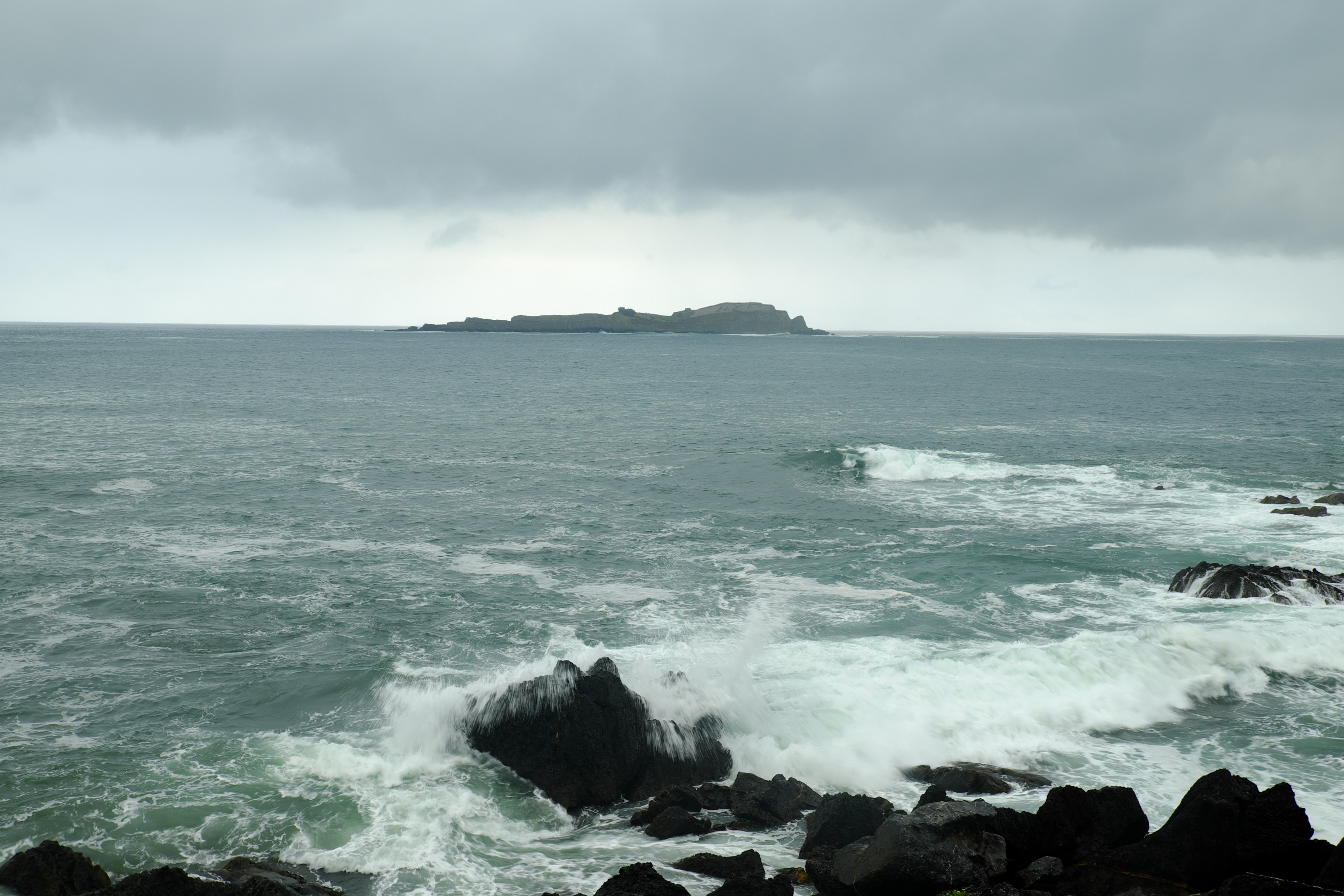 foam seashore sea and bad weather 4k, HD Wallpaper