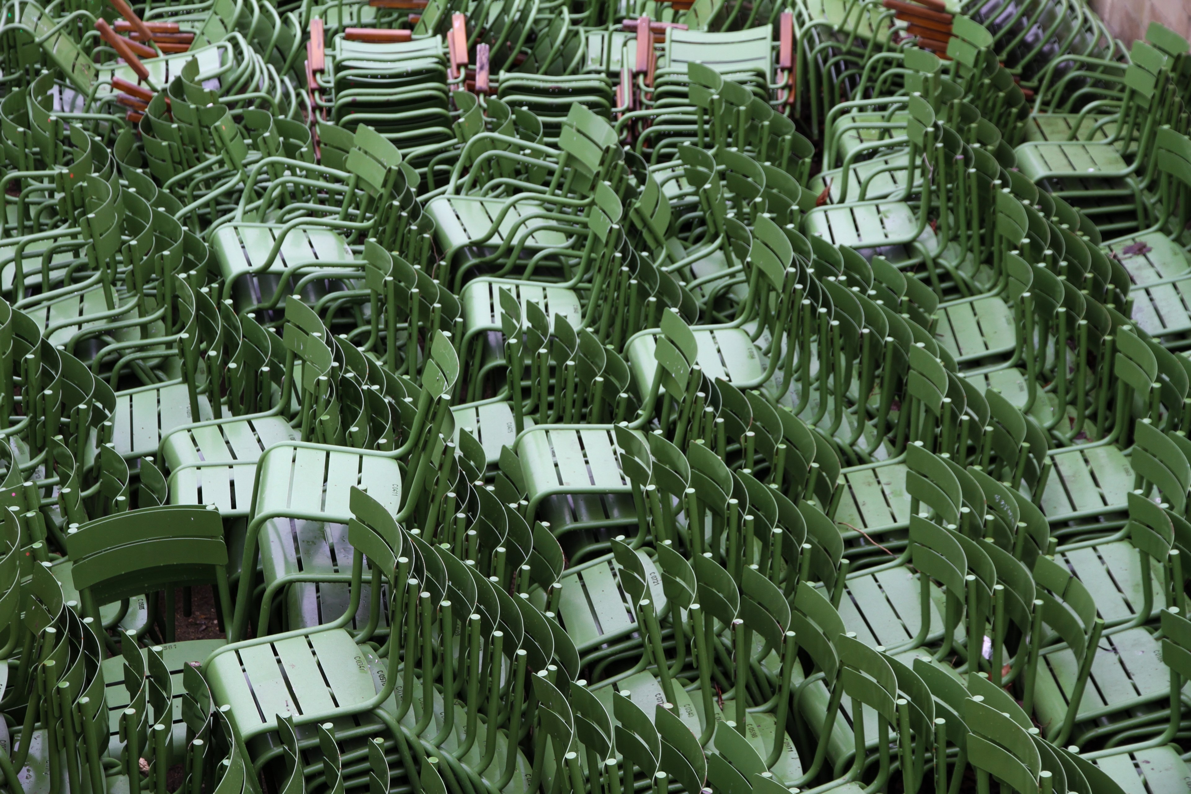 chair crowd pari and green 4k, HD Wallpaper