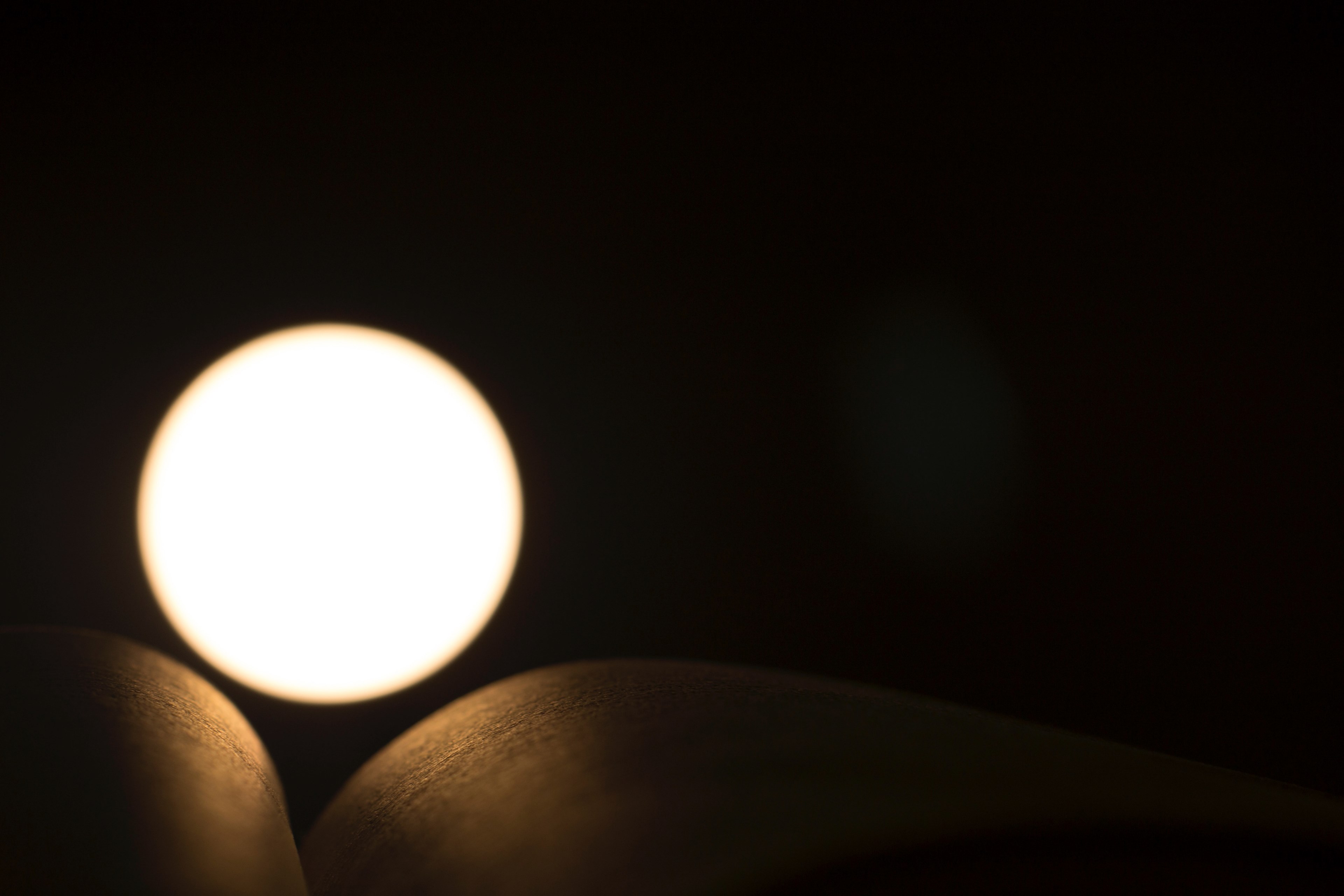 book lamp simplicity and simple 4k, HD Wallpaper