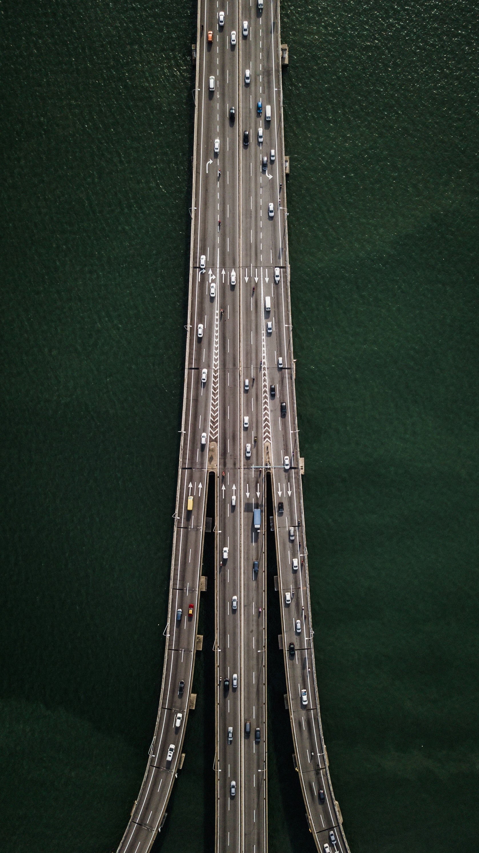 busy morning traffic on the penang bridge 4k, Phone HD Wallpaper