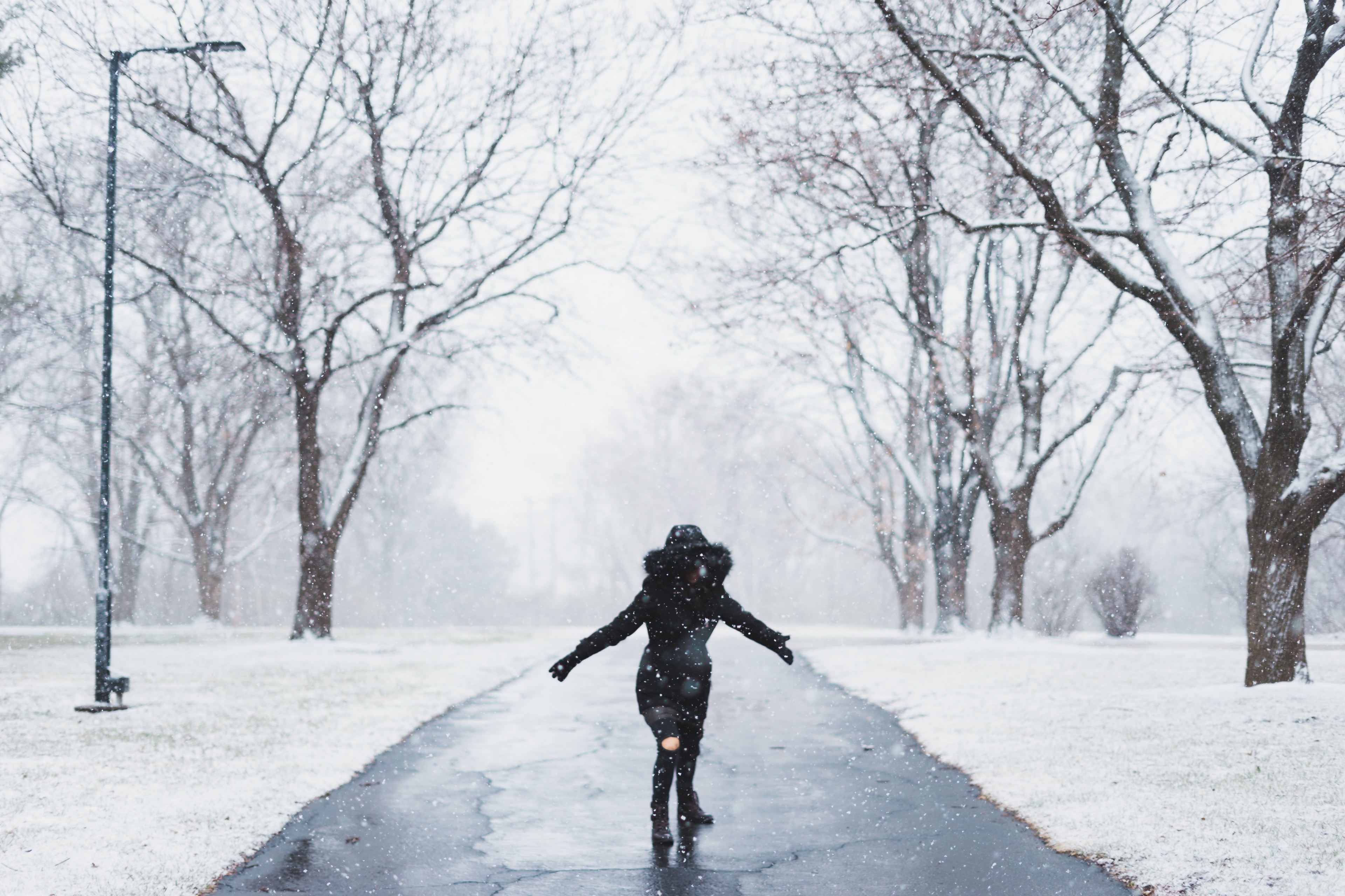 a woman running along a snow surrounded path at ywam kansas city, opportunity 4k, HD Wallpaper