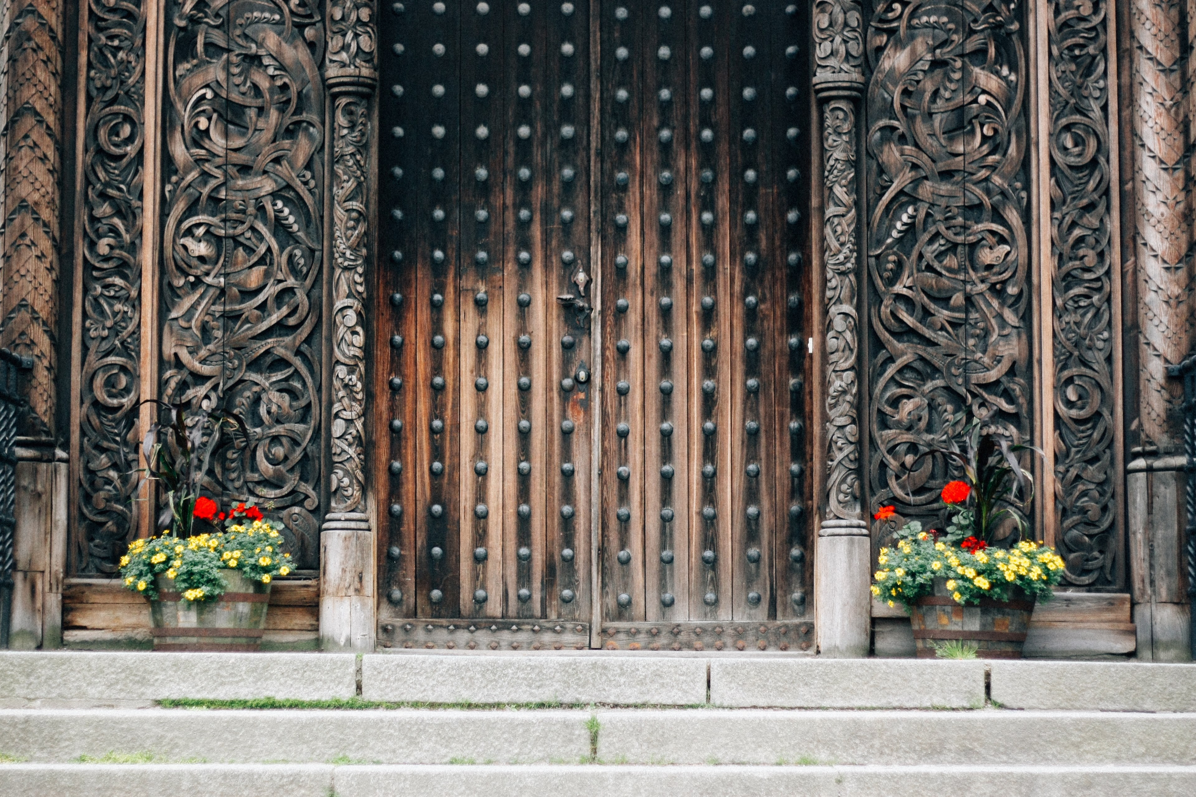 wood museum stockholm and door 4k, HD Wallpaper