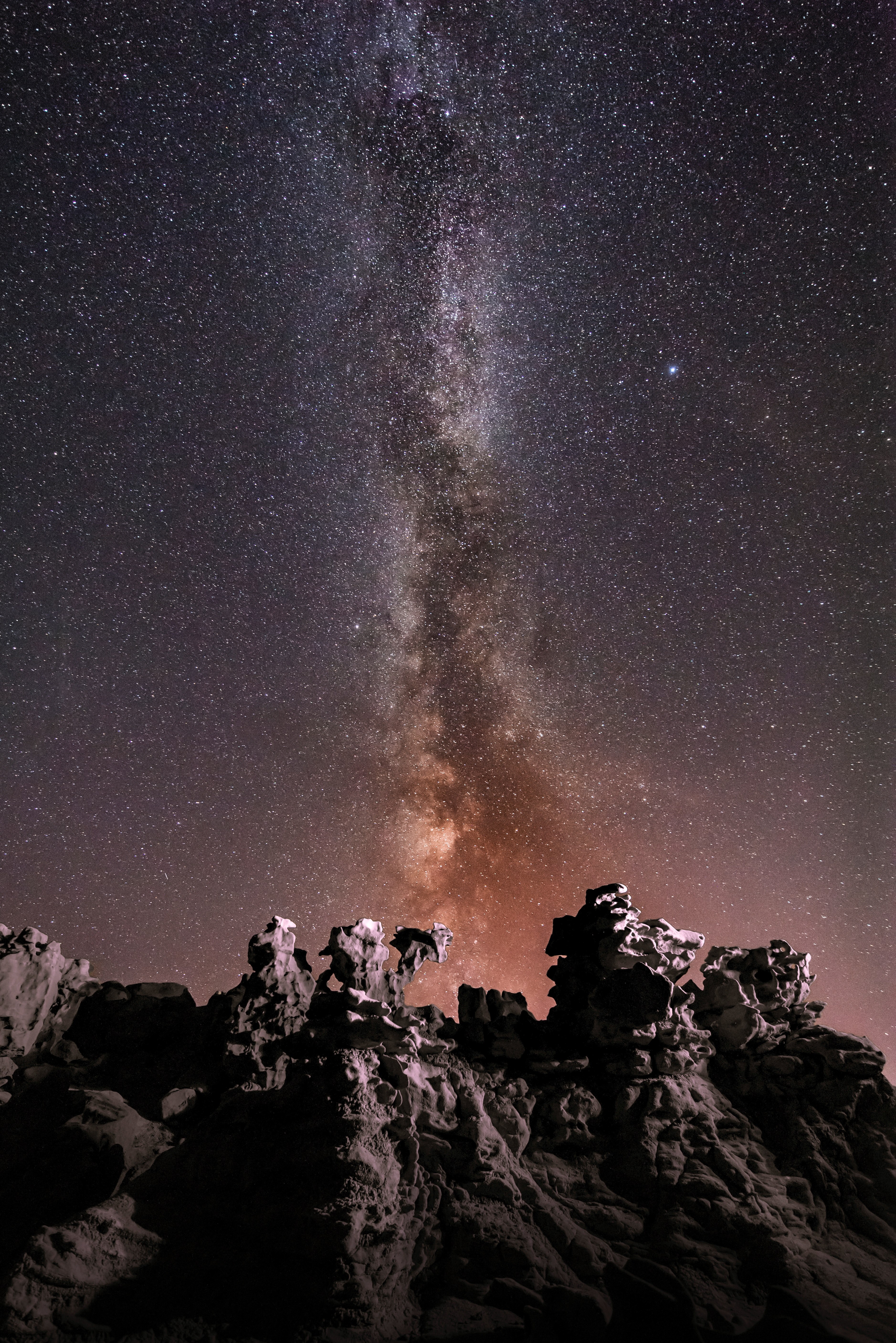 milkyway over fantasy canyon 4k, Phone HD Wallpaper