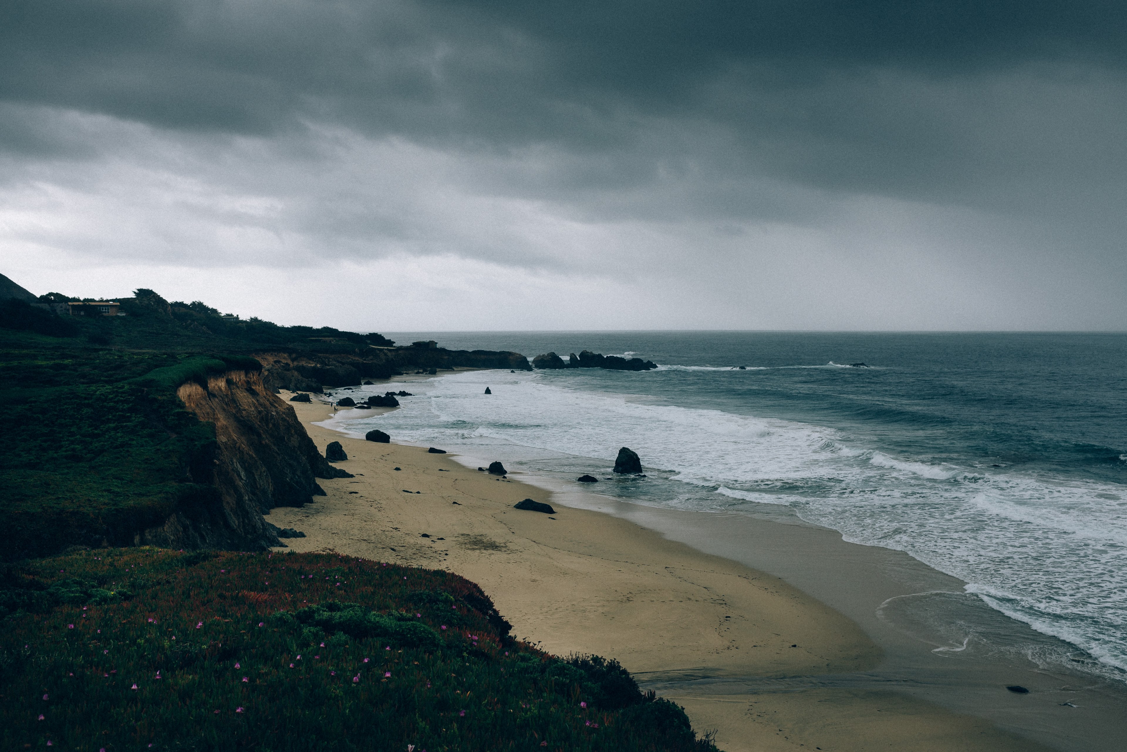 ocean washing on the sandy shore on a cloudy day, sandy coastline 4k, HD Wallpaper