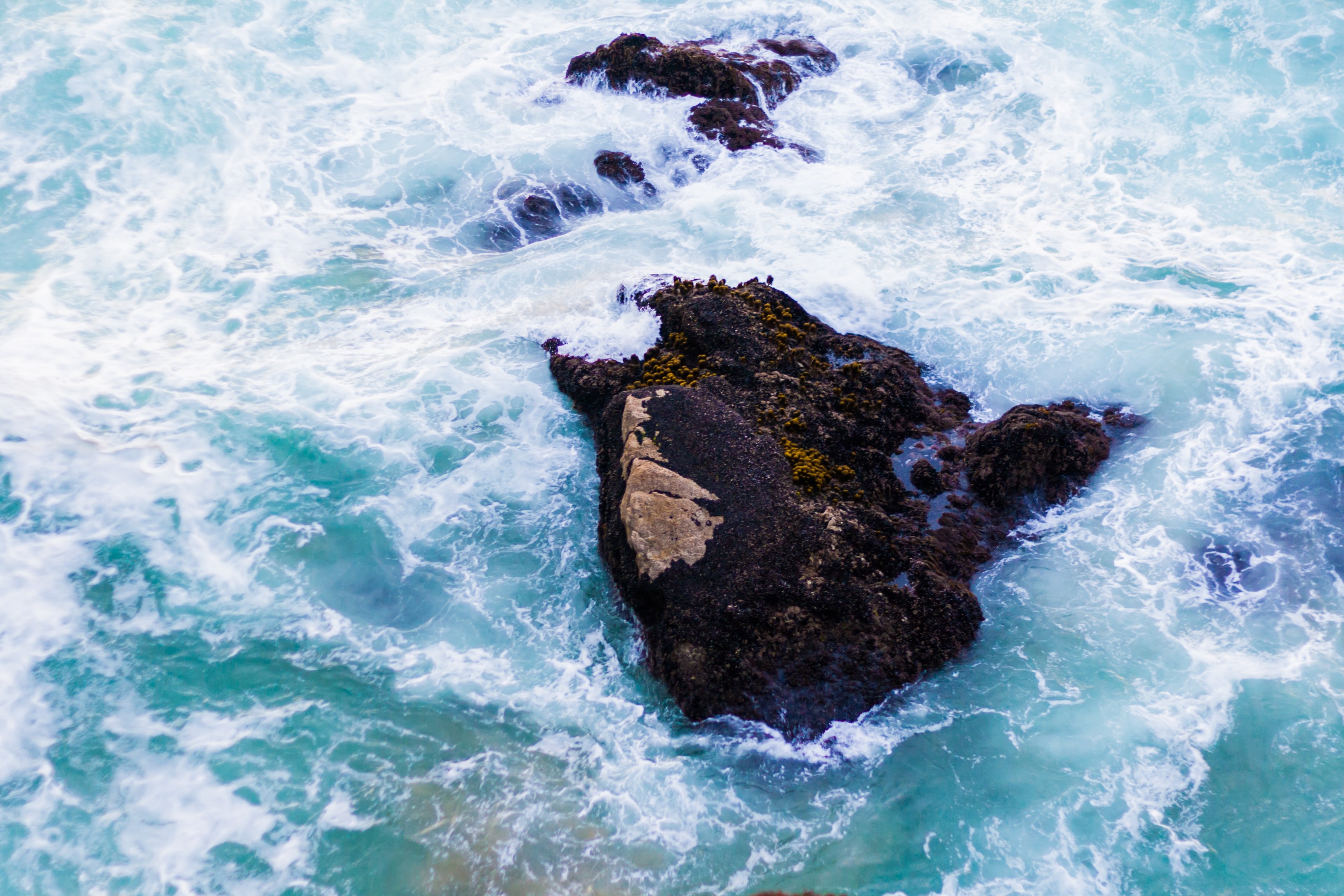 rock water tide and wave 4k, HD Wallpaper