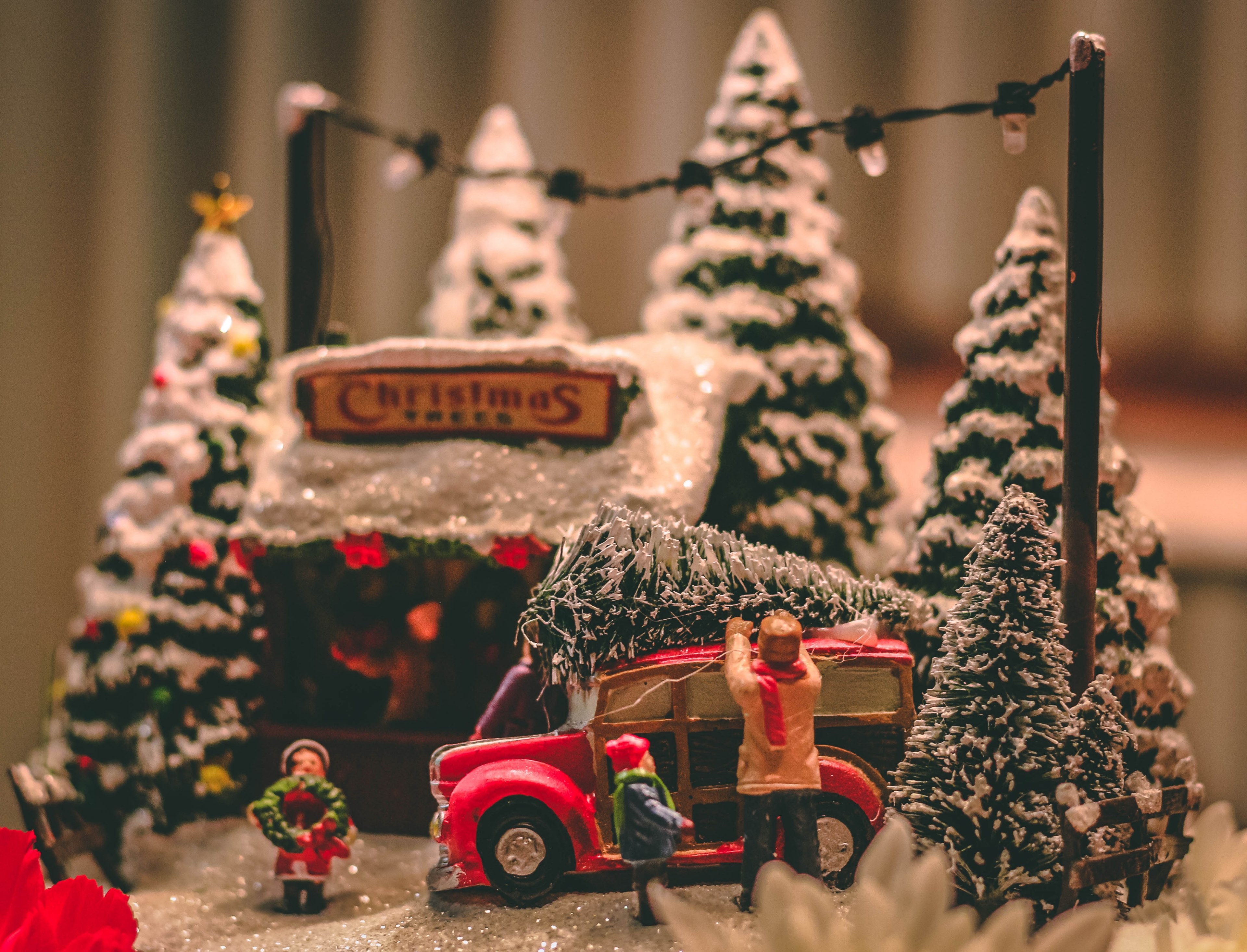 snow scene christmas tree and christmas 4k, HD Wallpaper