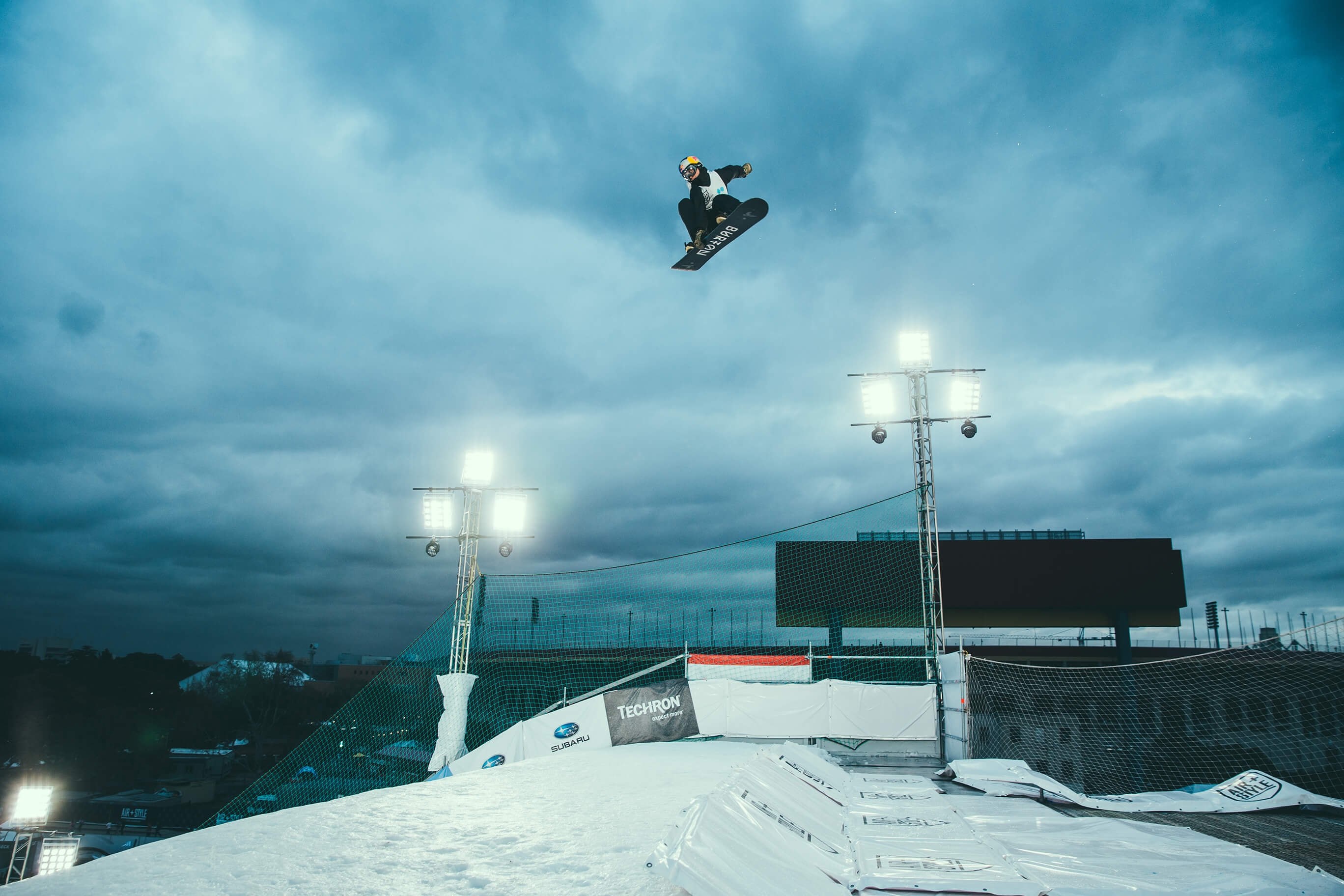 snowboarder jump boarder and ramp 4k, HD Wallpaper