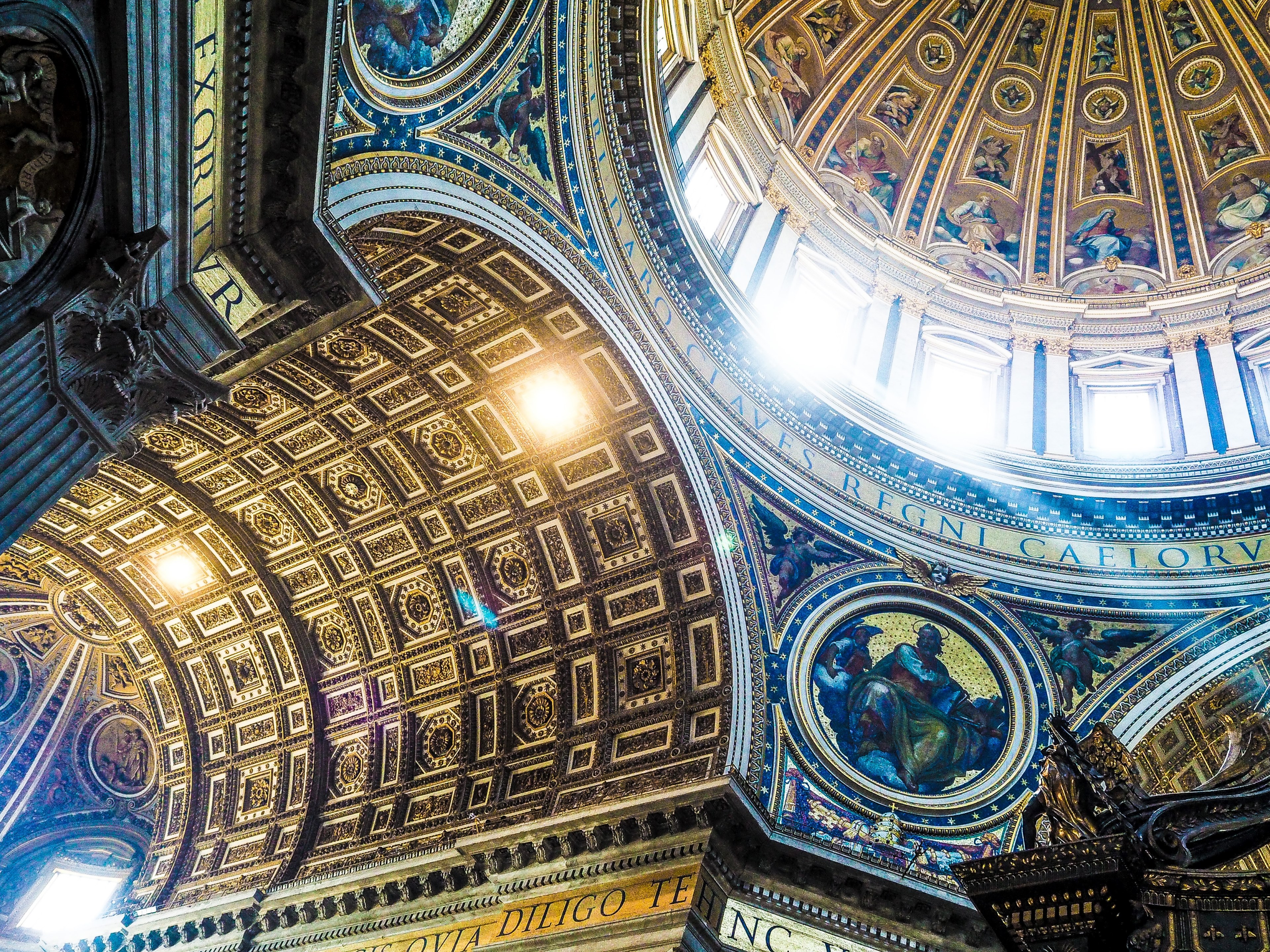 ornate ceiling architecture in church with religious artwork dome and light st peters basilica, catholic dome ceiling 4k, HD Wallpaper